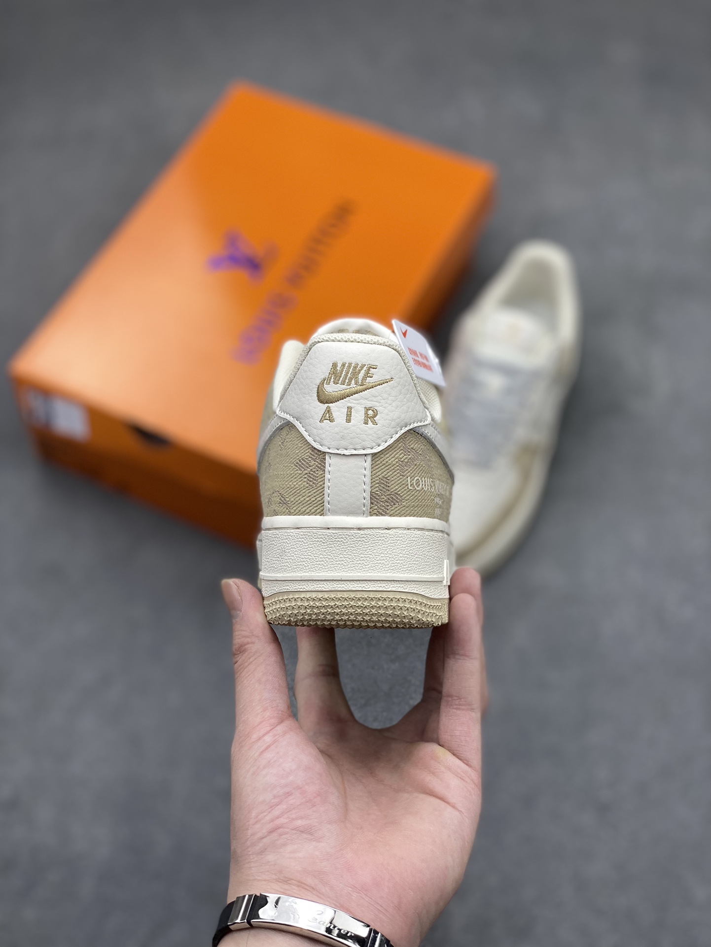 Nike Air Force 1 '07 Low Louis Vuitton Collab Sneakers - Khaki/Denim Edition 18 i1711650153 1404 0