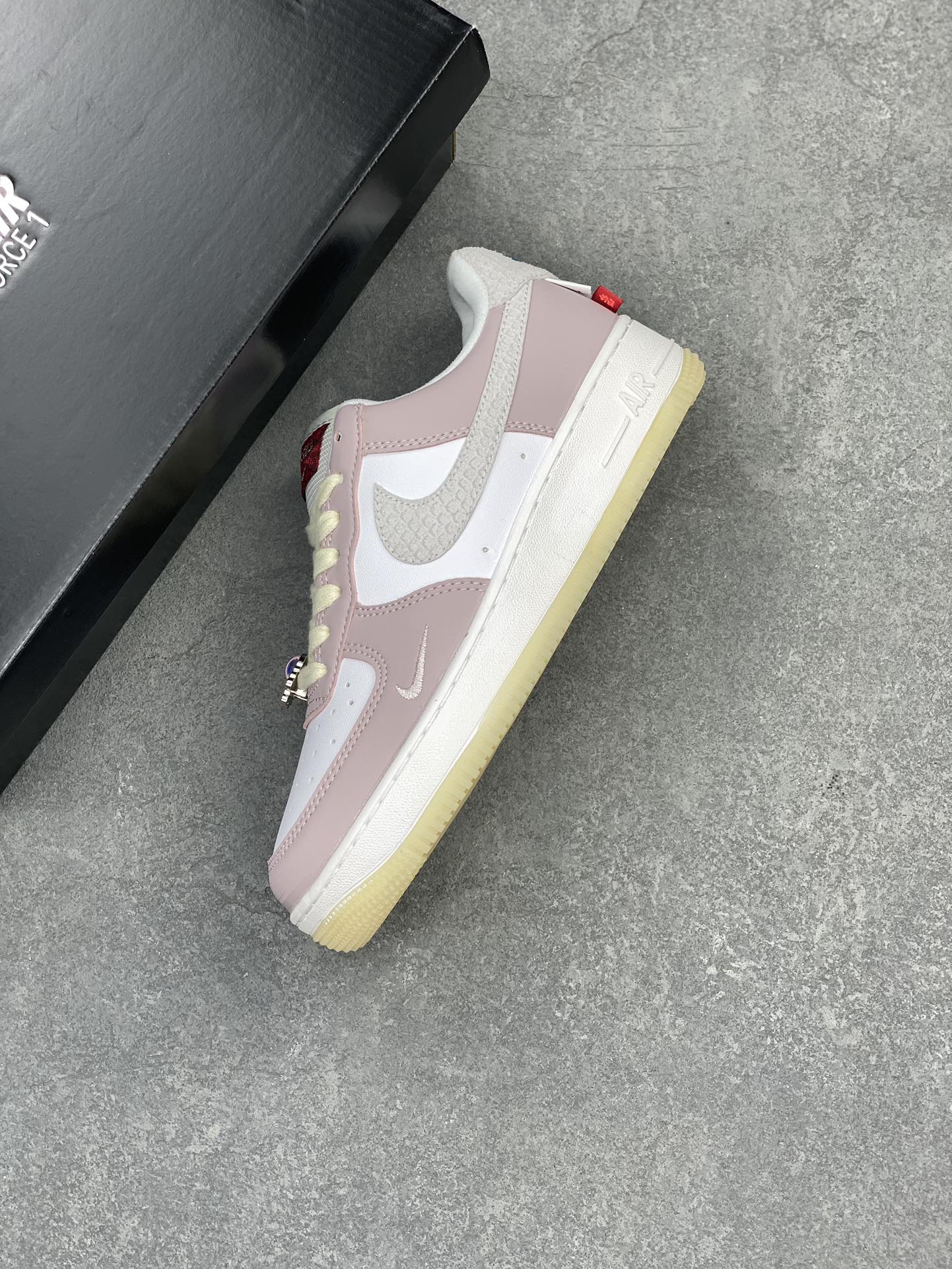 Nike Air Force 1 '07 Low 'Year of The Dragon' Casual Sneakers 8 i1711650697 7493 1