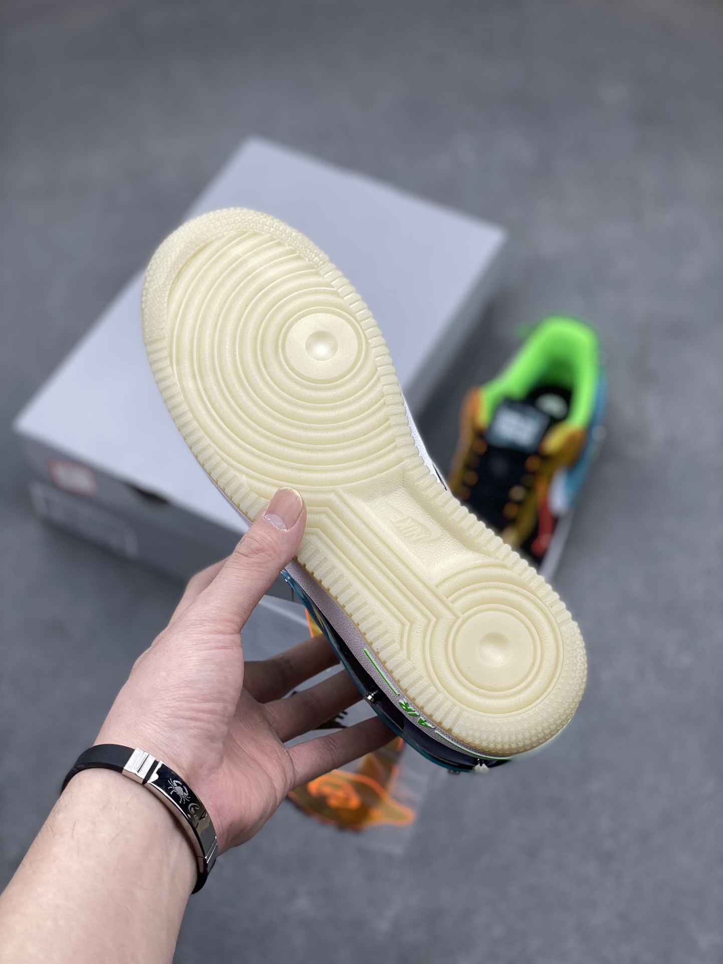 Nike Air Force 1 Low Removable Swoosh Sneakers DO7085-011 7 i1711742582 1164 3