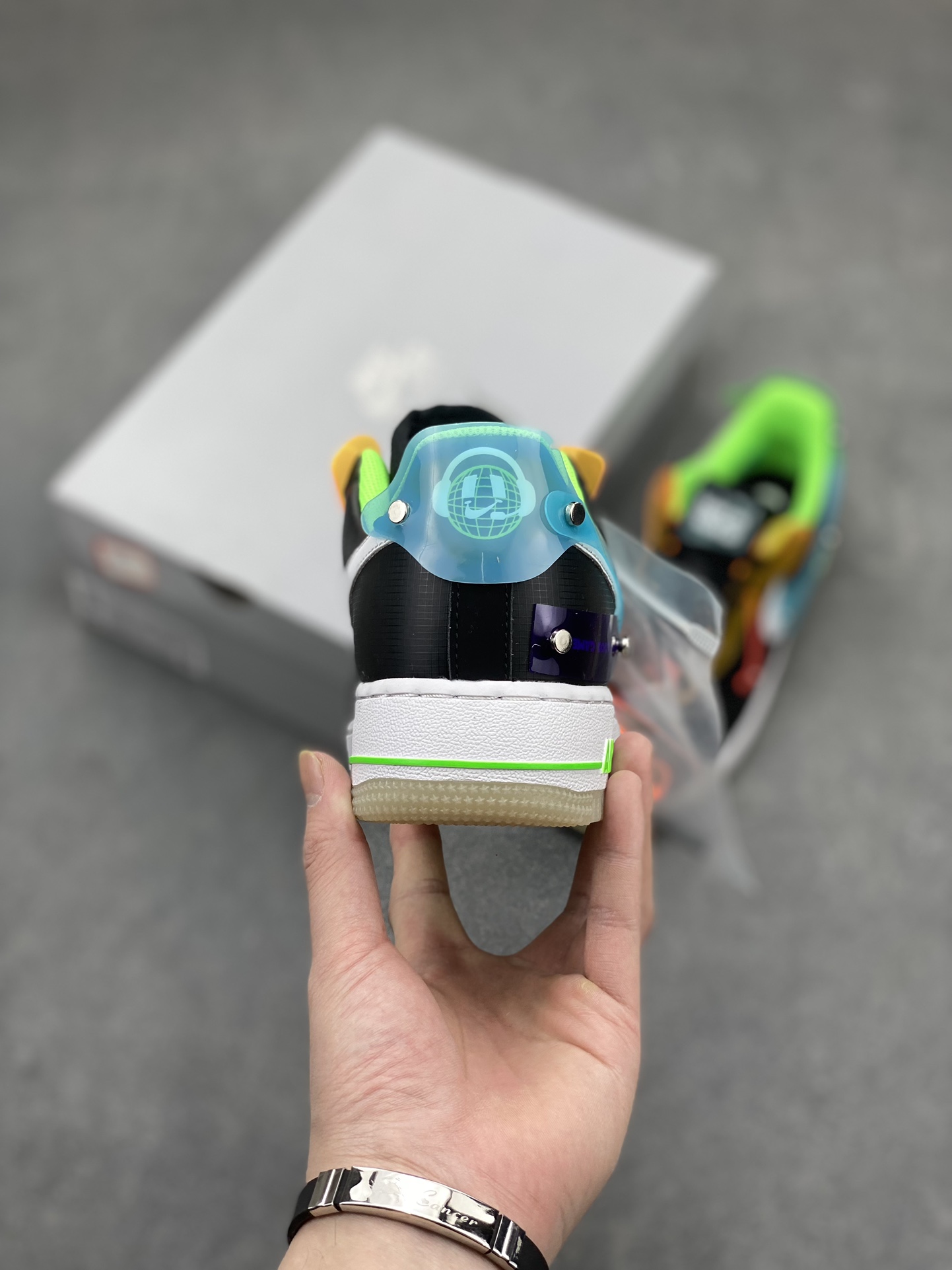 Nike Air Force 1 Low Removable Swoosh Sneakers DO7085-011 5 i1711742582 6611 1