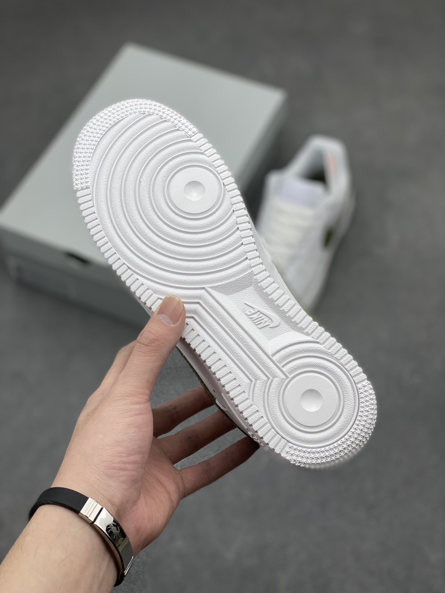 Nike Air Force 1 Low White Olive - Premium Quality, Comfortable & Stylish 7 i1711743113 1783 4