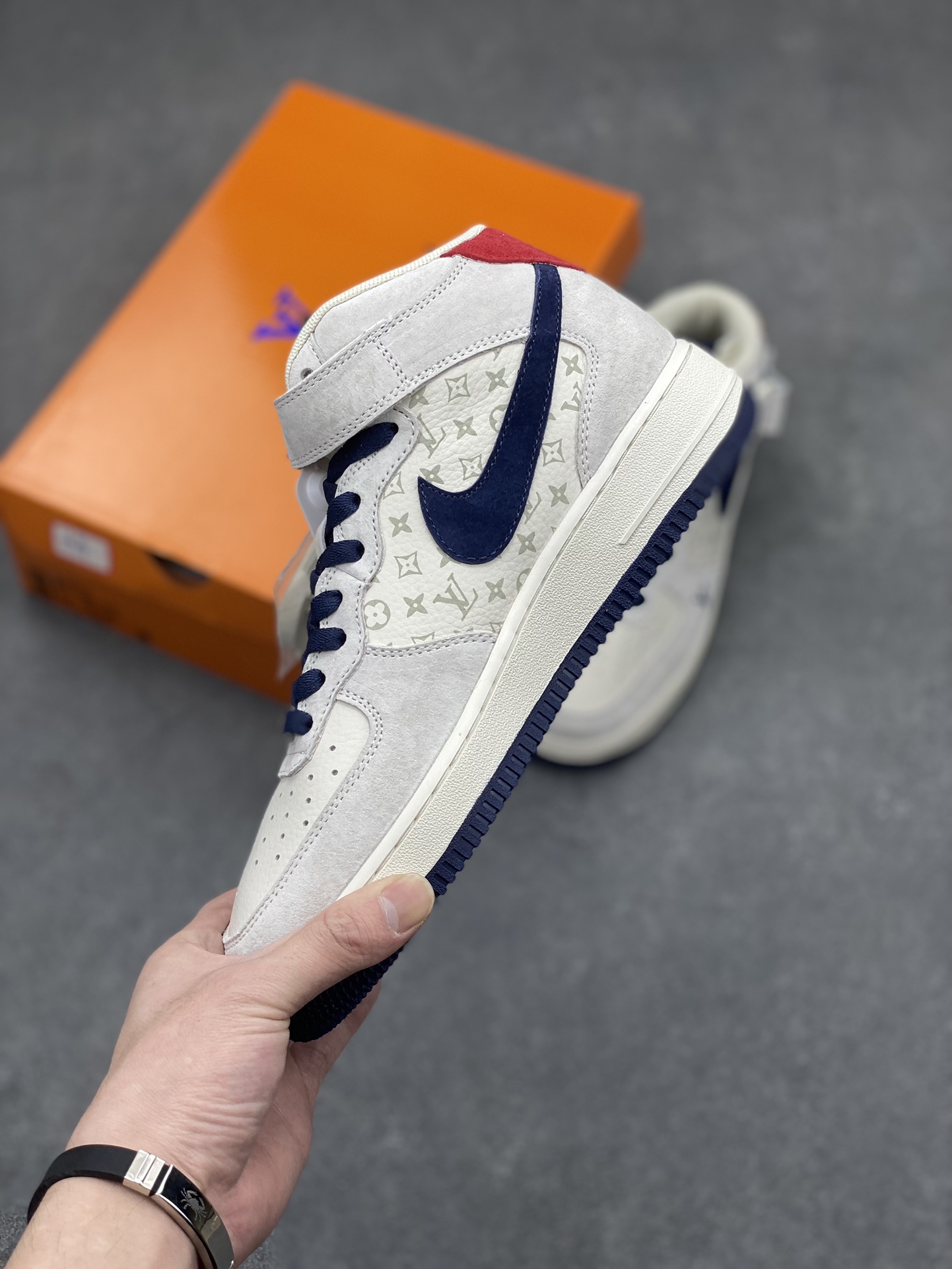 Nike Air Force 1 Mid '07 Low Louis Vuitton Grey Blue Pig Print 4 i1711824753 4335 0