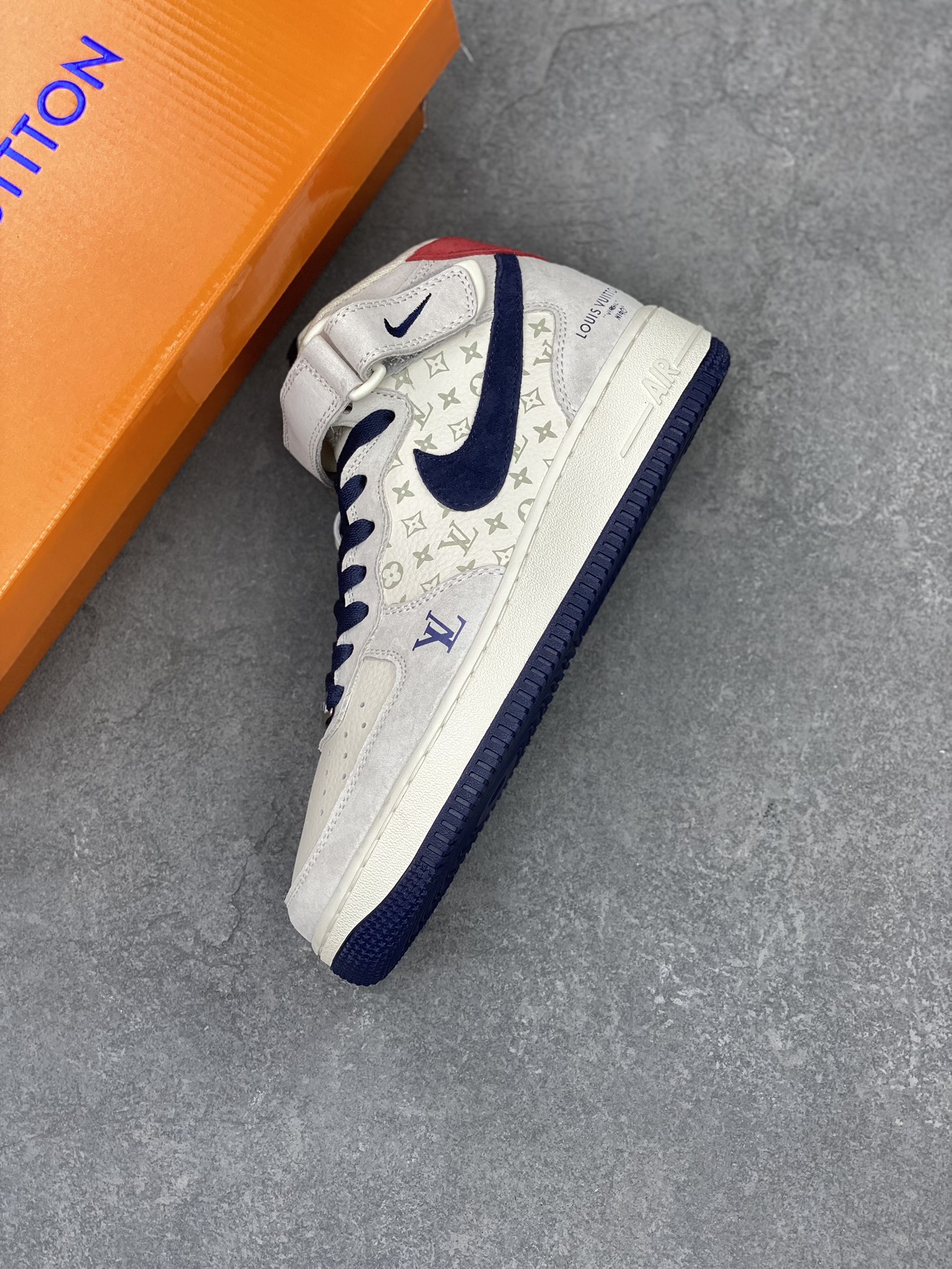 Nike Air Force 1 Mid '07 Low Louis Vuitton Grey Blue Pig Print 8 i1711824753 6458 0