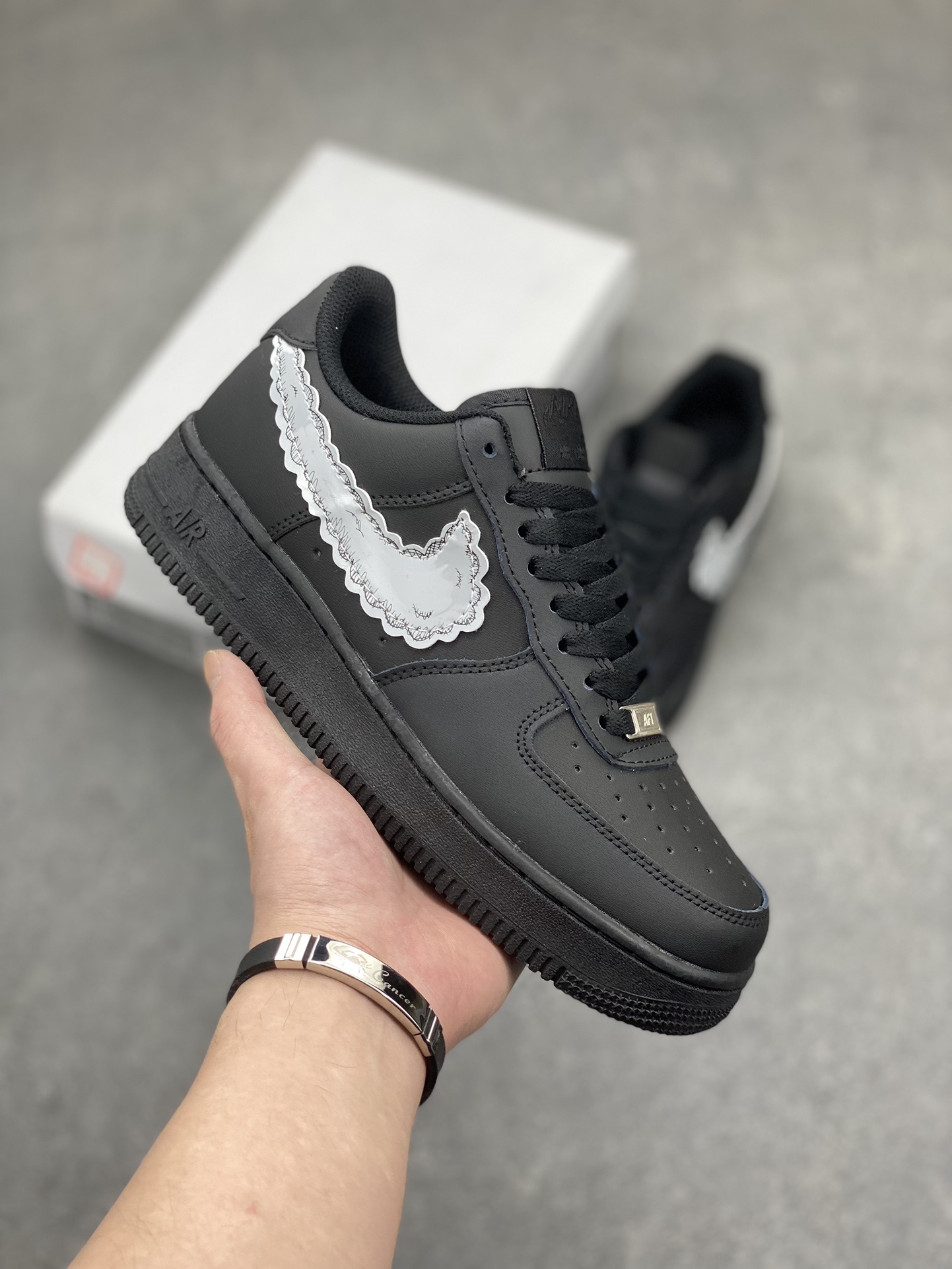 Nike Air Force 1 Low Black/White Lace Swoosh Casual Sneaker DD8959-001