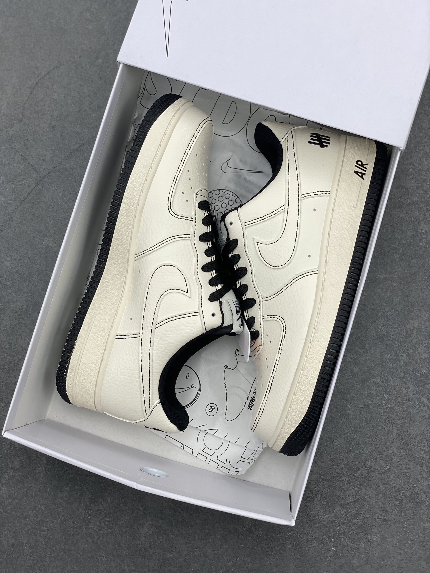 Nike Air Force 1 '07 Low Custom White Casual Sneakers CW2288-111 10 i1711914935 1440 7