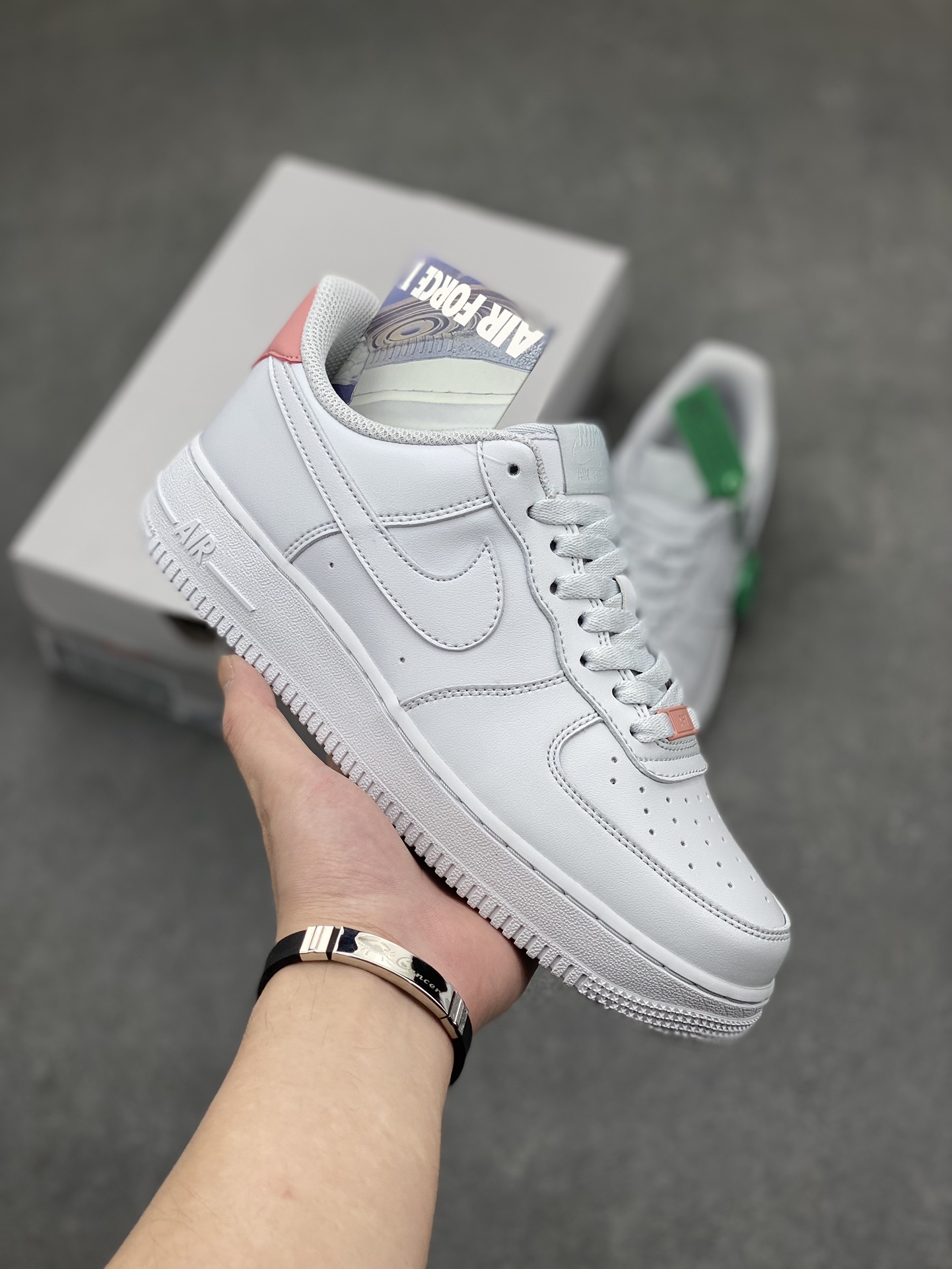 Nike Air Force 1 Low White/Coral HF0729-001 Classic Comfort Sneakers