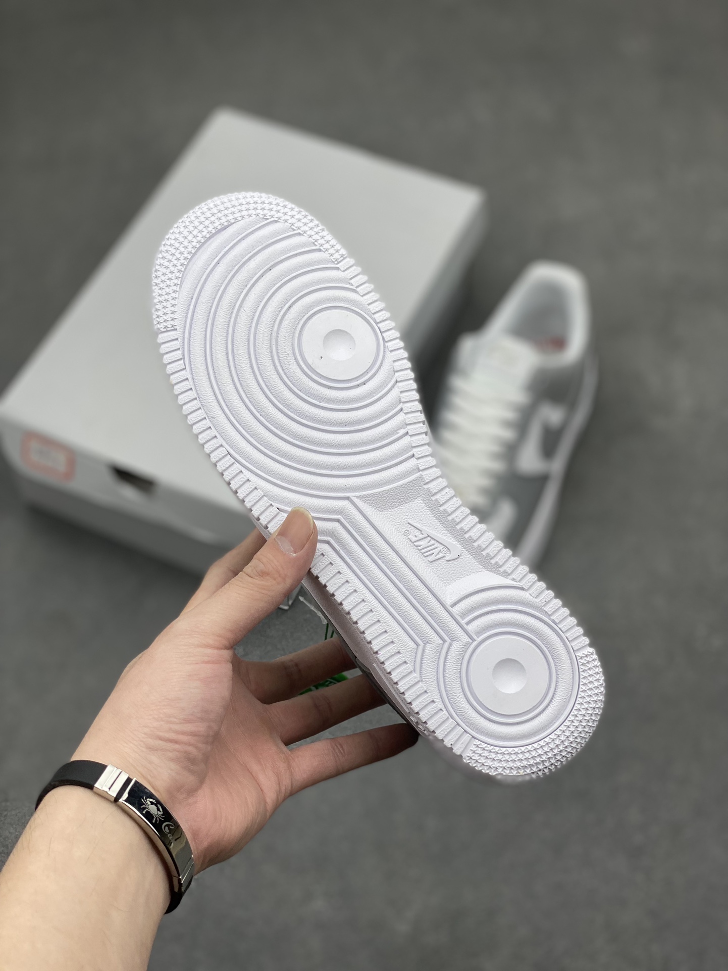 Nike Air Force 1 '07 Low Grey White Sneakers Classic Style FD9763-101 7 i1711996411 2169 1