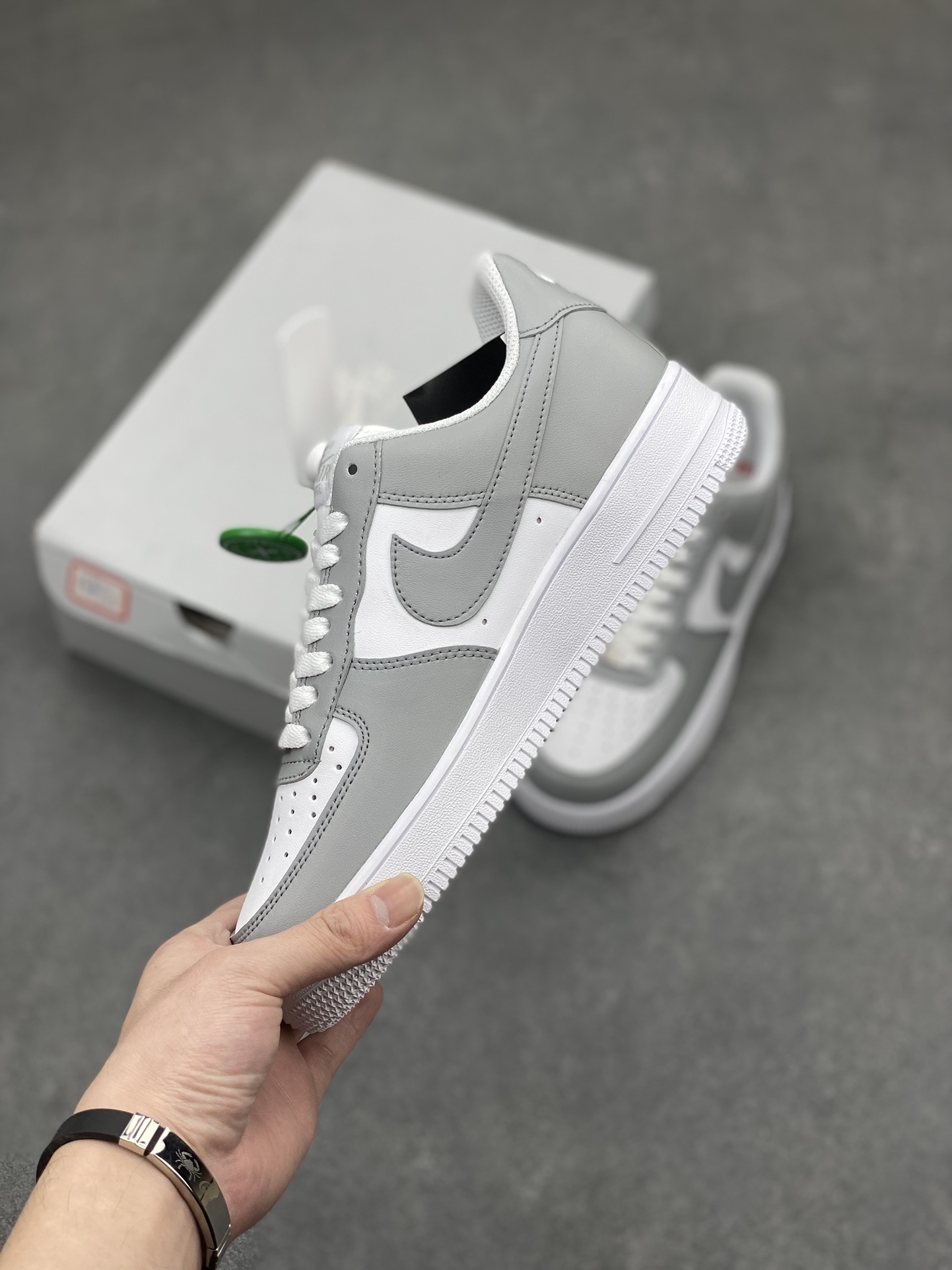Nike Air Force 1 '07 Low Grey White Sneakers Classic Style FD9763-101 4 i1711996411 2383 3