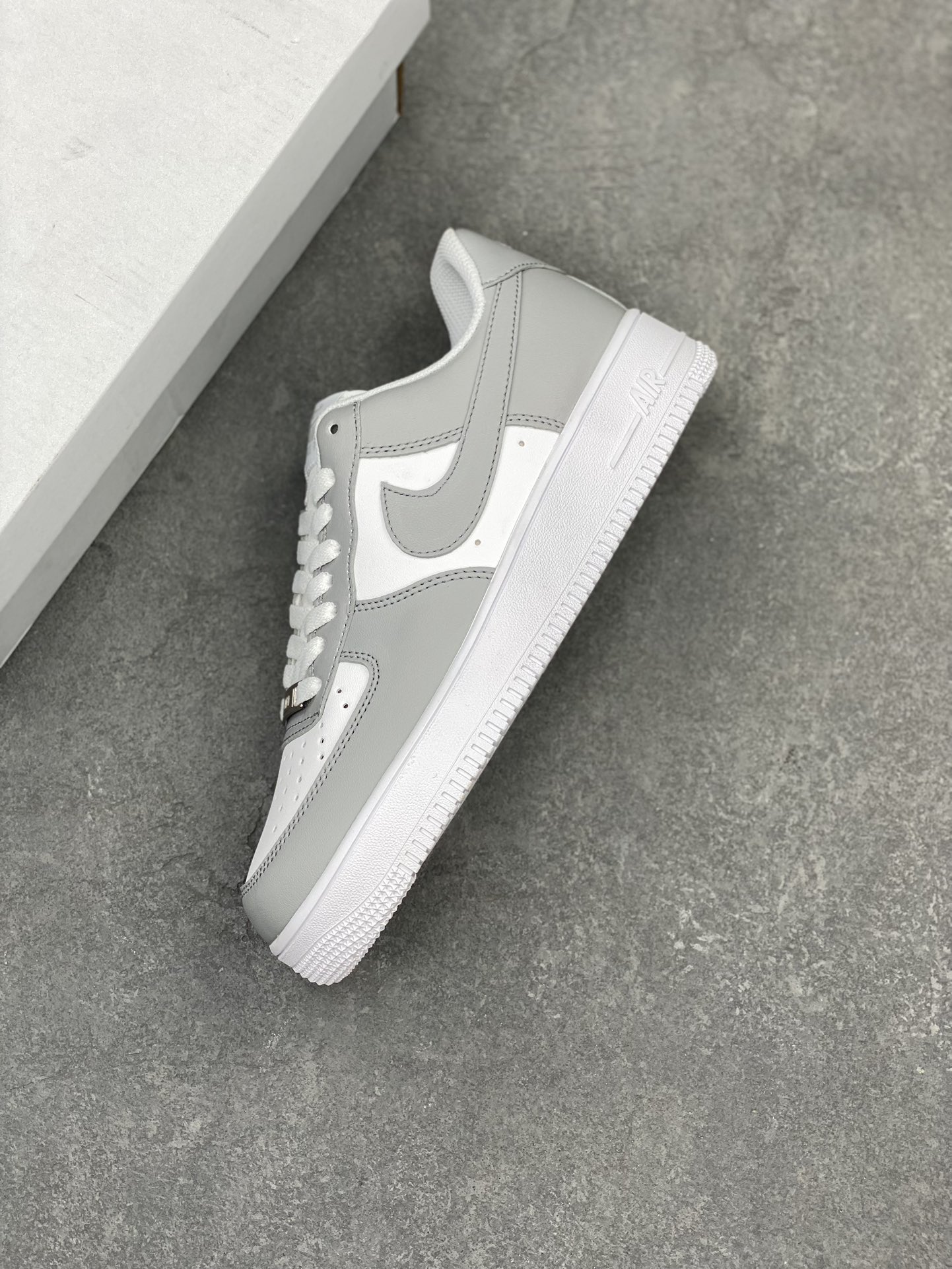 Nike Air Force 1 '07 Low Grey White Sneakers Classic Style FD9763-101 8 i1711996411 3688 8