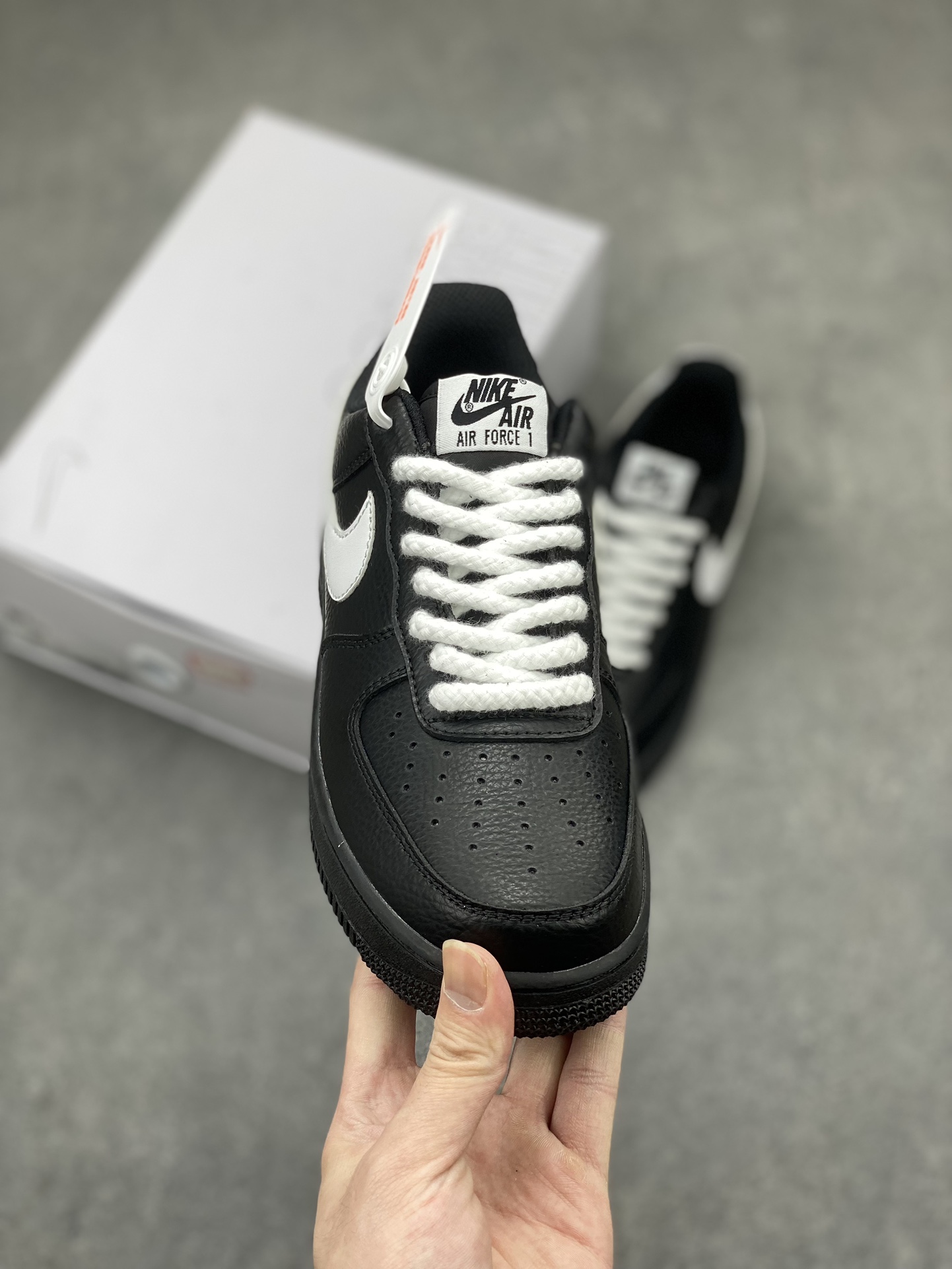 Nike Air Force 1 Low Black/White: Original Design, Comfortable & Durable 3 i1712085953 2613 2
