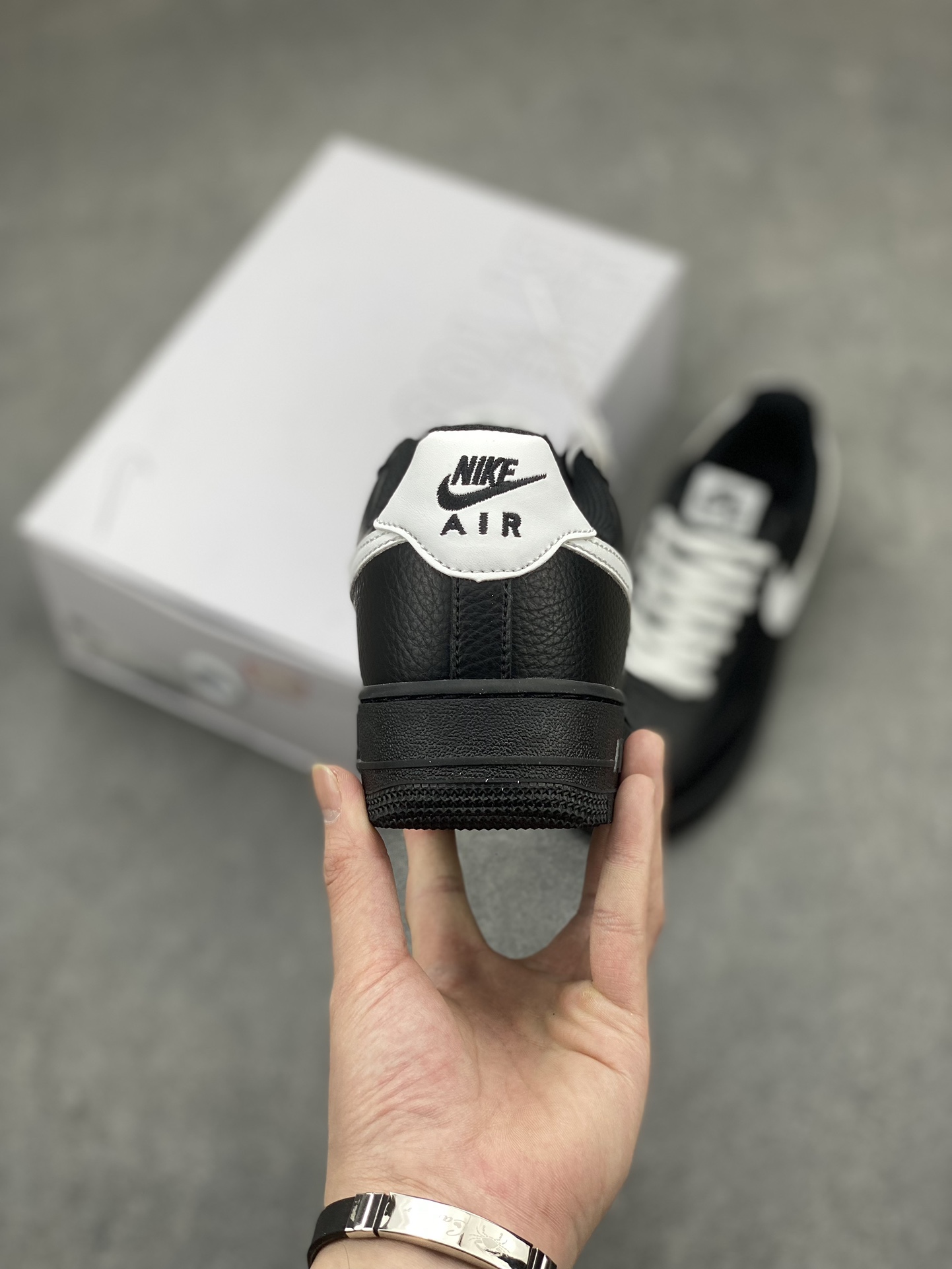 Nike Air Force 1 Low Black/White: Original Design, Comfortable & Durable 5 i1712085953 5655 8