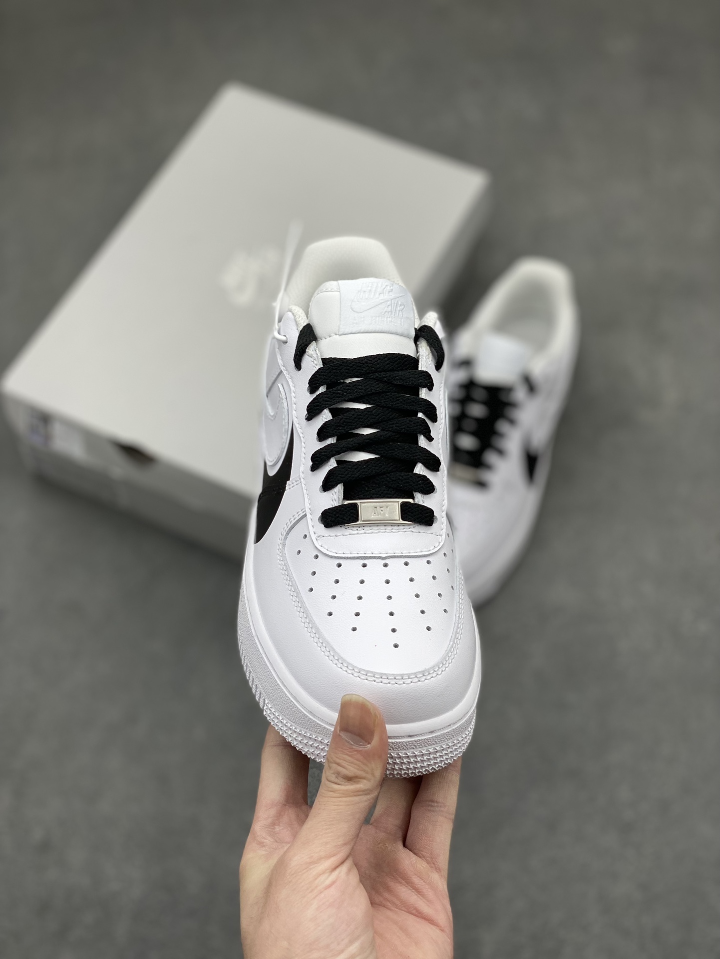 Nike Air Force 1 Low '07 Black/White: Iconic Style with Premium Comfort 3 i1712436328 9101 5