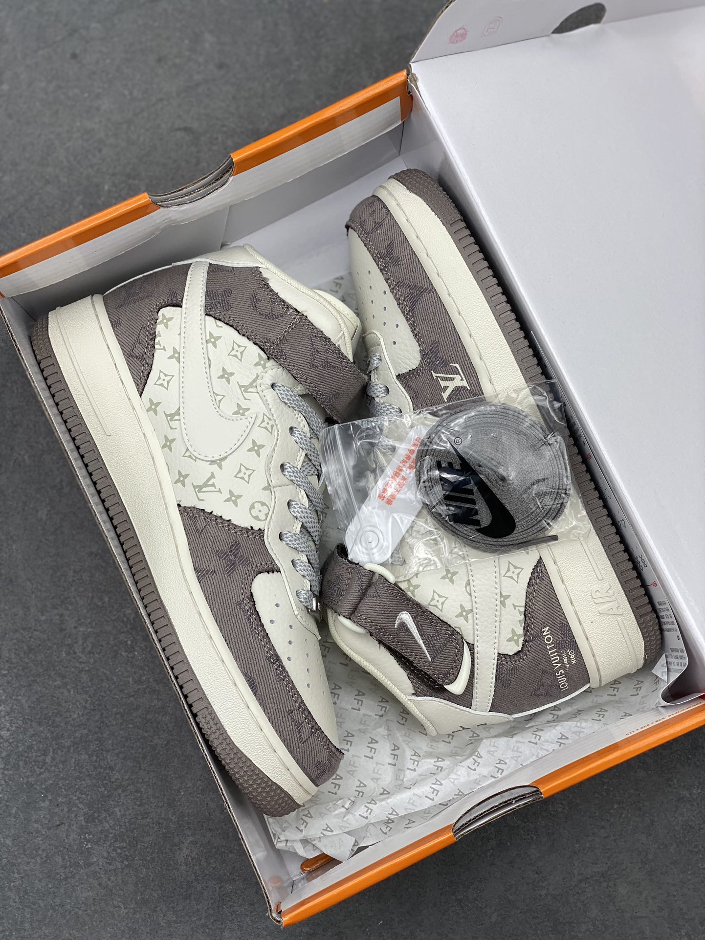 Nike Air Force 1 '07 Low Louis Vuitton Grey Denim - Limited Edition 10 i1712523227 5906 5