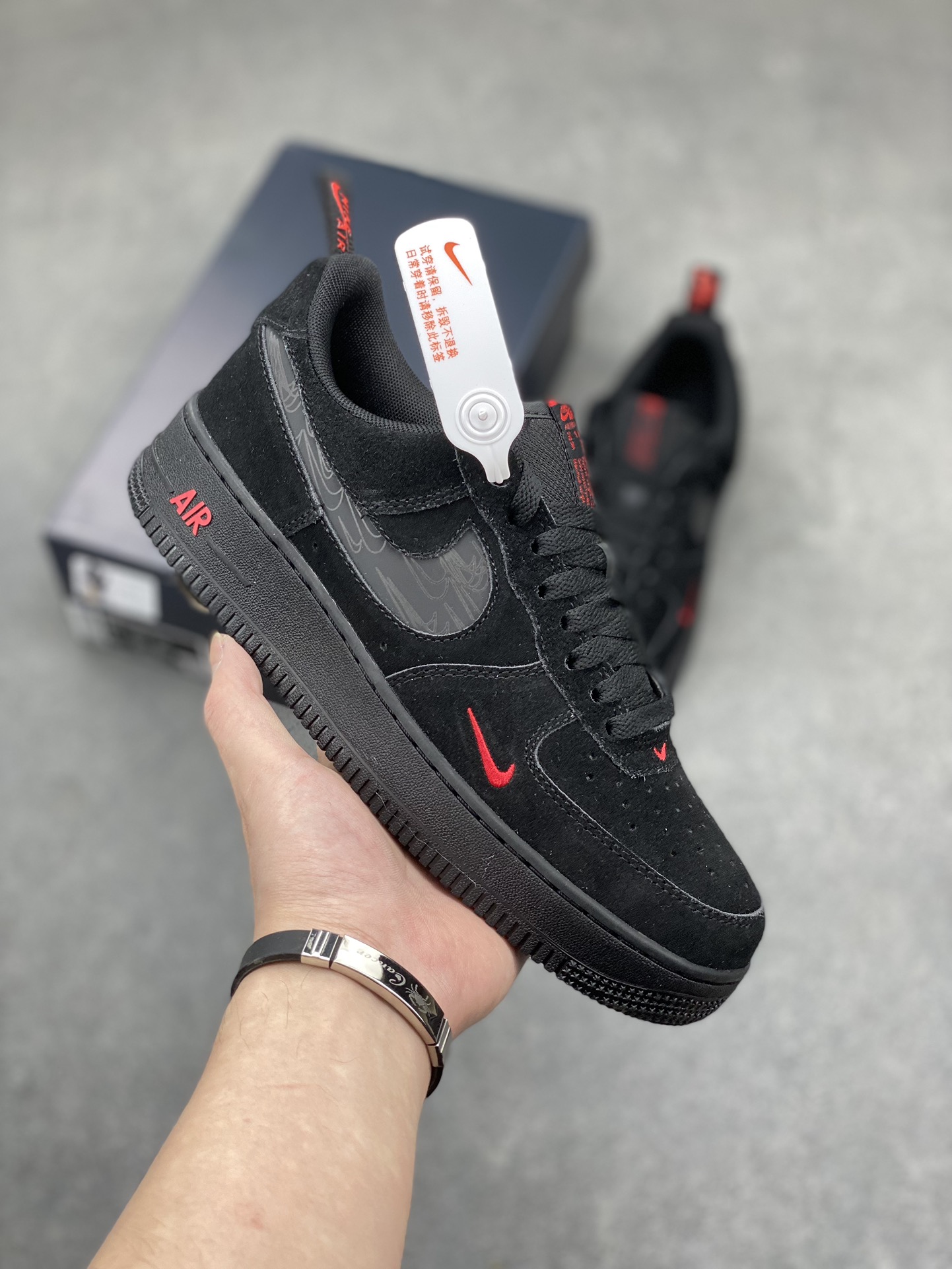Nike Air Force 1 Low Black Red Swoosh Casual Sneakers DZ4514-001