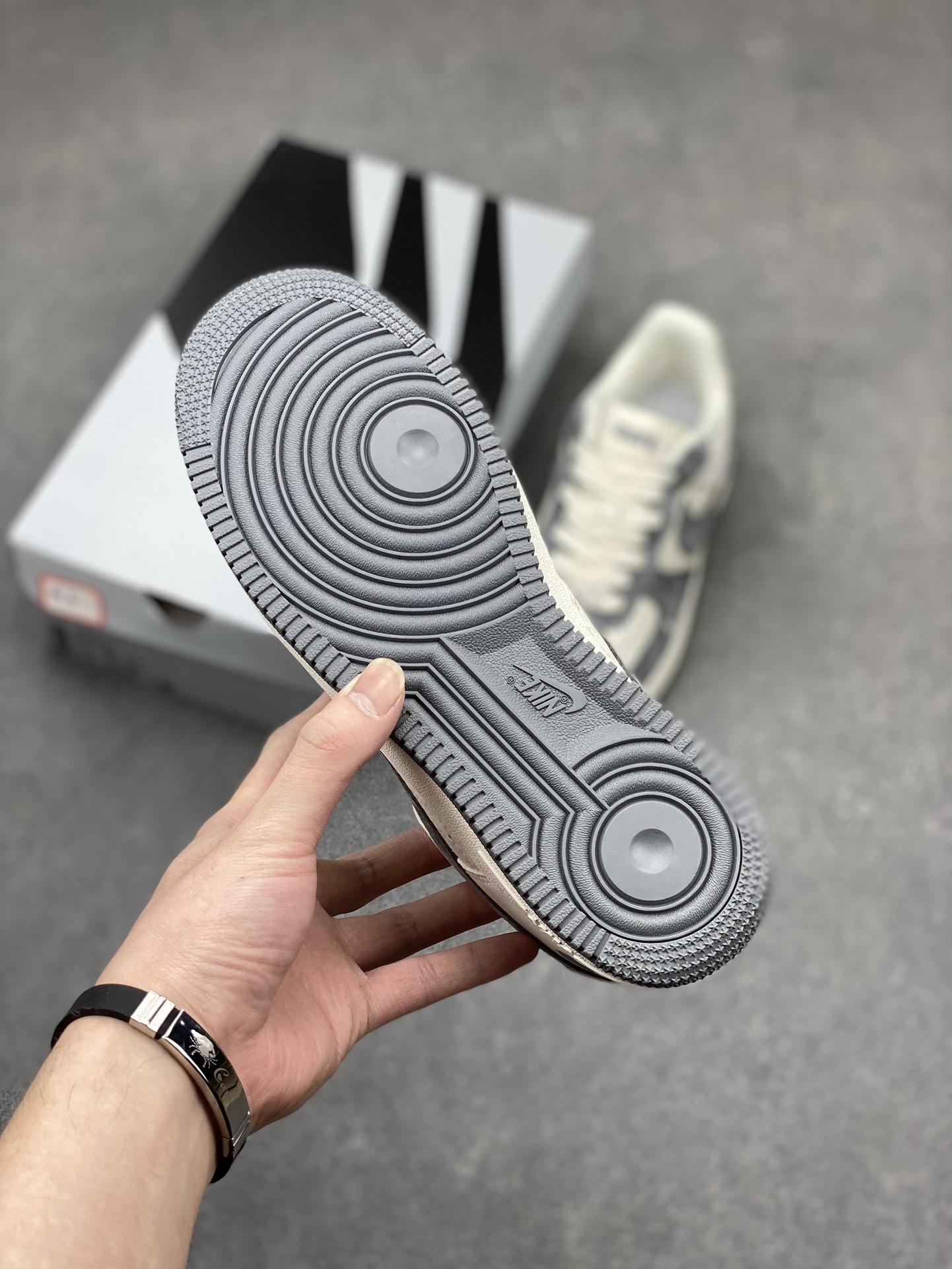 Nike Air Force 1 '07 Low BAPE Collaboration - Ivory/Grey Sneakers 7 i1712604272 5573 0