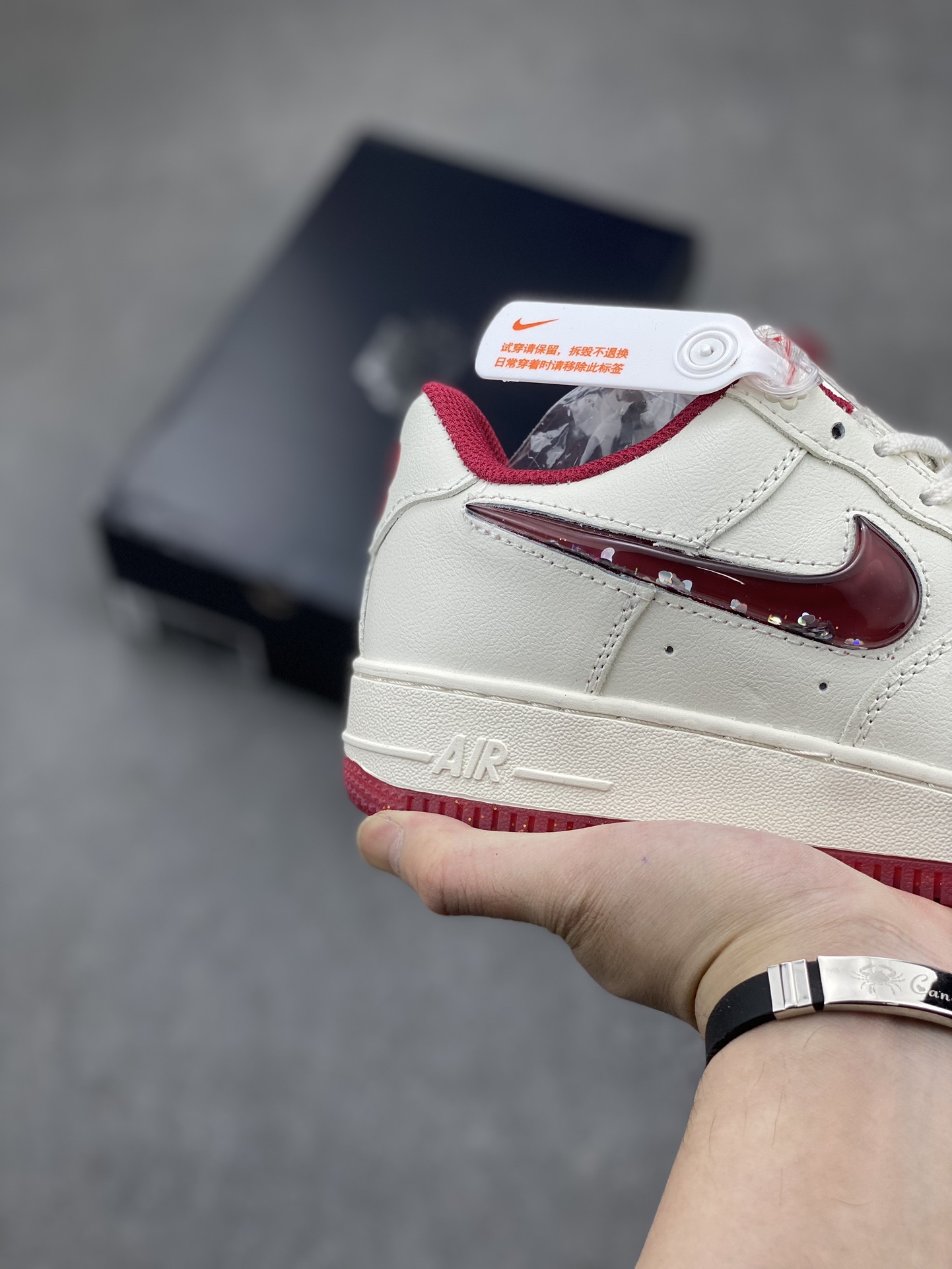 Nike Air Force 1 '07 Low Valentine's Day Edition - Style FZ5068-161 6 i1712604432 1101 0