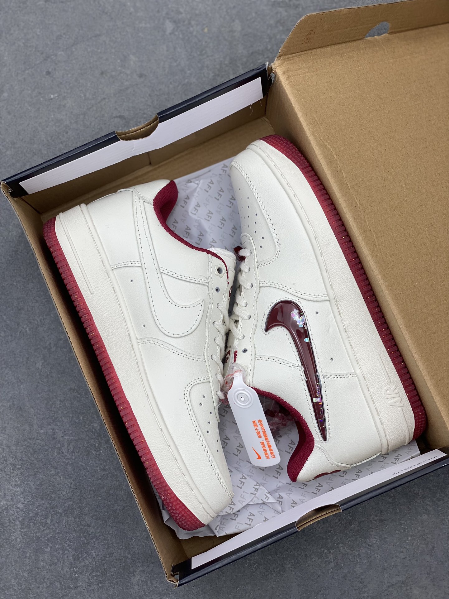 Nike Air Force 1 '07 Low Valentine's Day Edition - Style FZ5068-161 10 i1712604433 1790 1