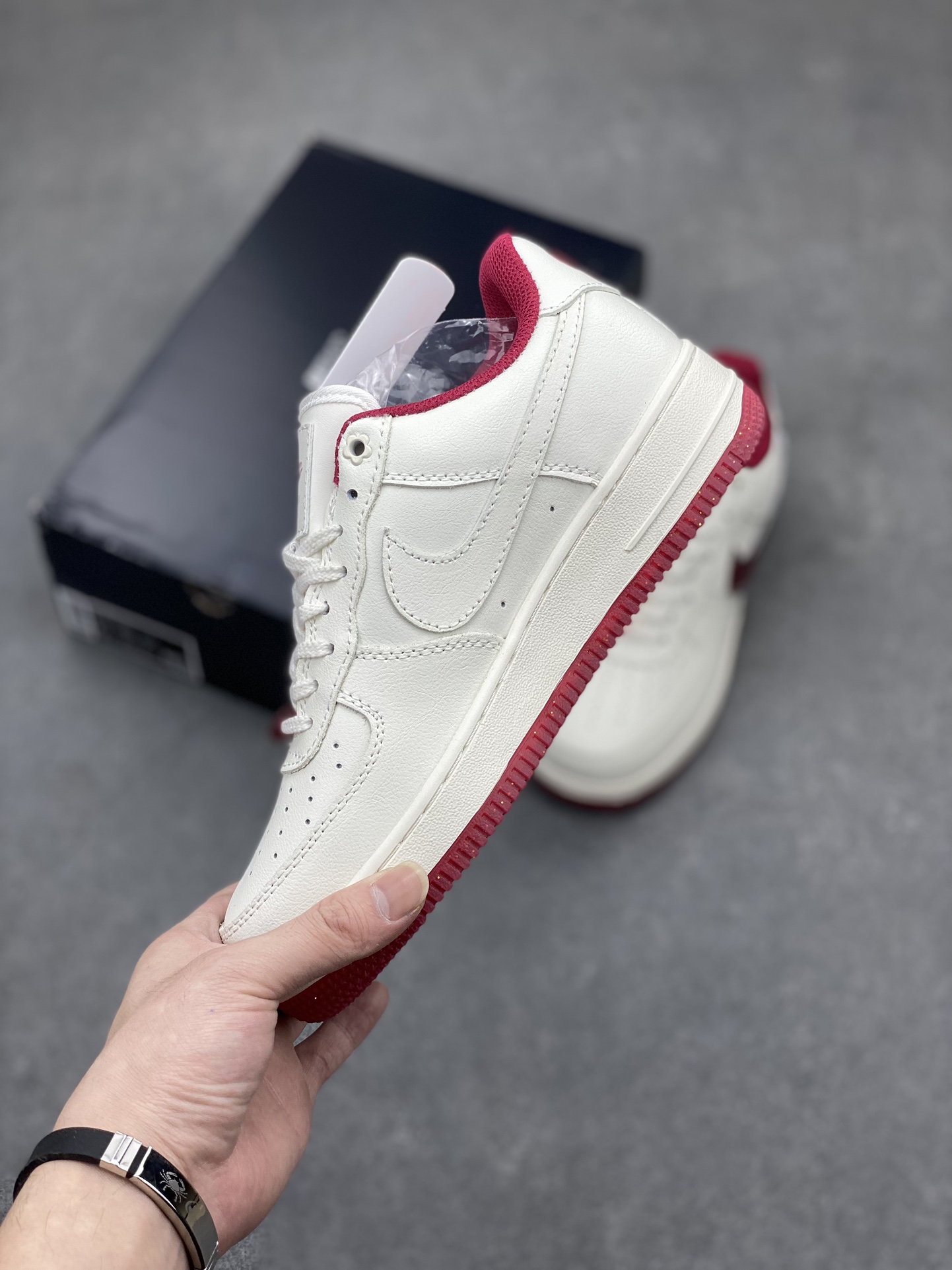 Nike Air Force 1 '07 Low Valentine's Day Edition - Style FZ5068-161 4 i1712604433 7391 4