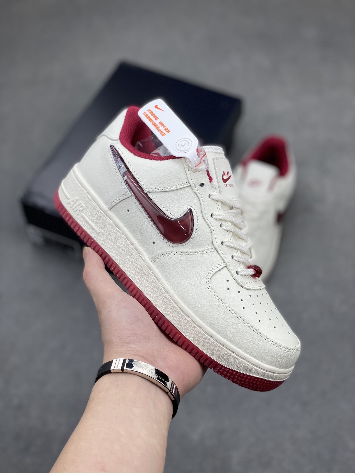 Nike Air Force 1 '07 Low Valentine's Day Edition - Style FZ5068-161 2 i1712604433 8761 3