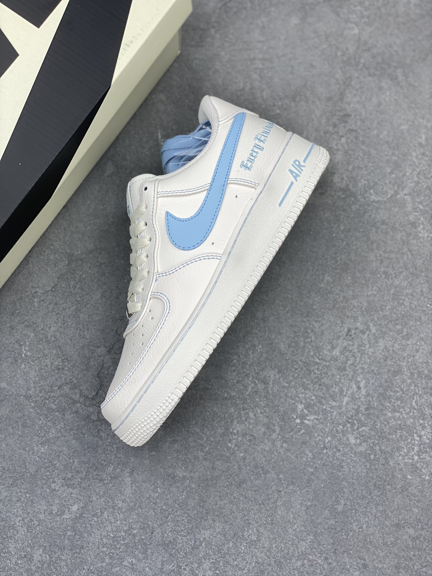 Vlone x Nike Air Force 1 '07 Low Sky Blue Collaboration Sneakers 8 i1712776747 7343 2