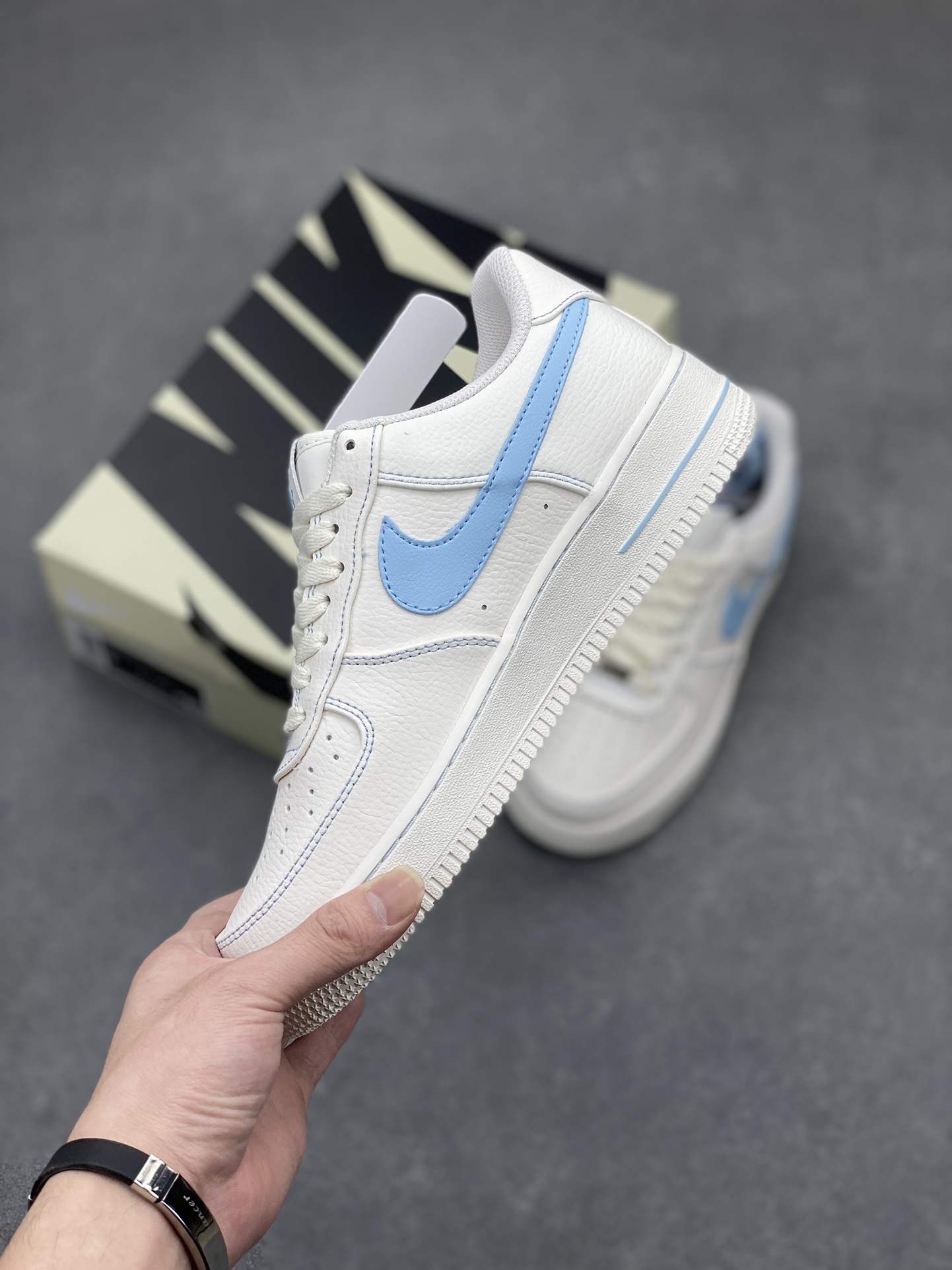 Vlone x Nike Air Force 1 '07 Low Sky Blue Collaboration Sneakers 4 i1712776748 3025 6