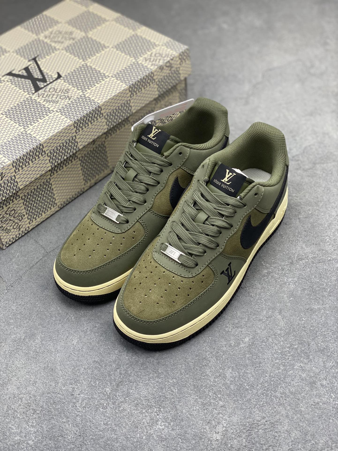 Nike Air Force 1 '07 Low Louis Vuitton Collab Sneakers - Military Green 9 i1712776916 4443 4