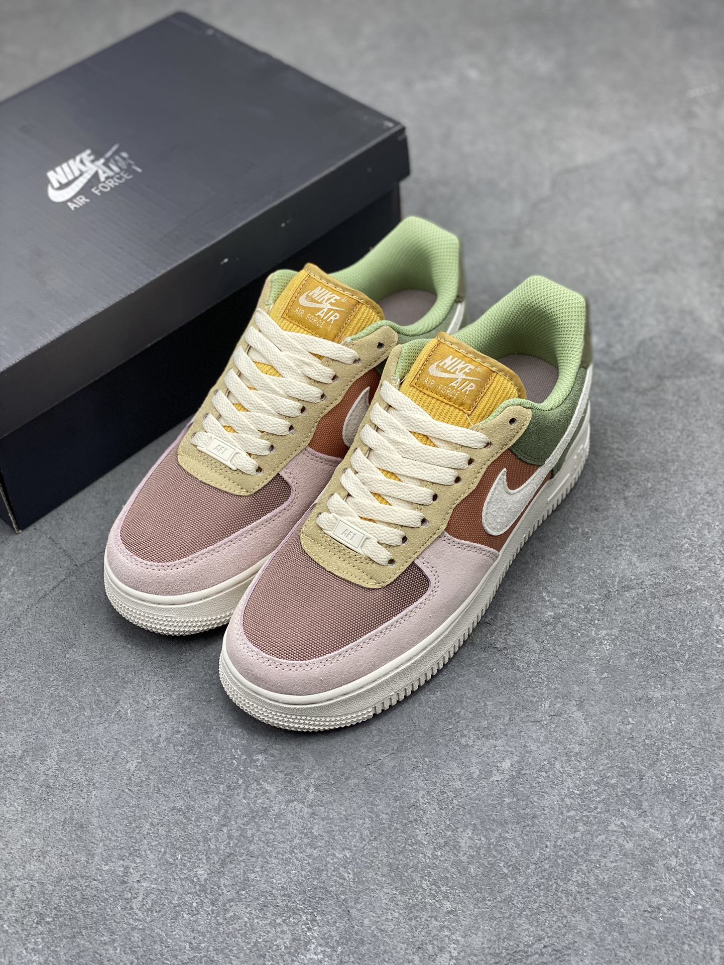 Nike Air Force 1 Low Casual Sneakers - Versatile & Comfortable 9 i1712942764 504 2