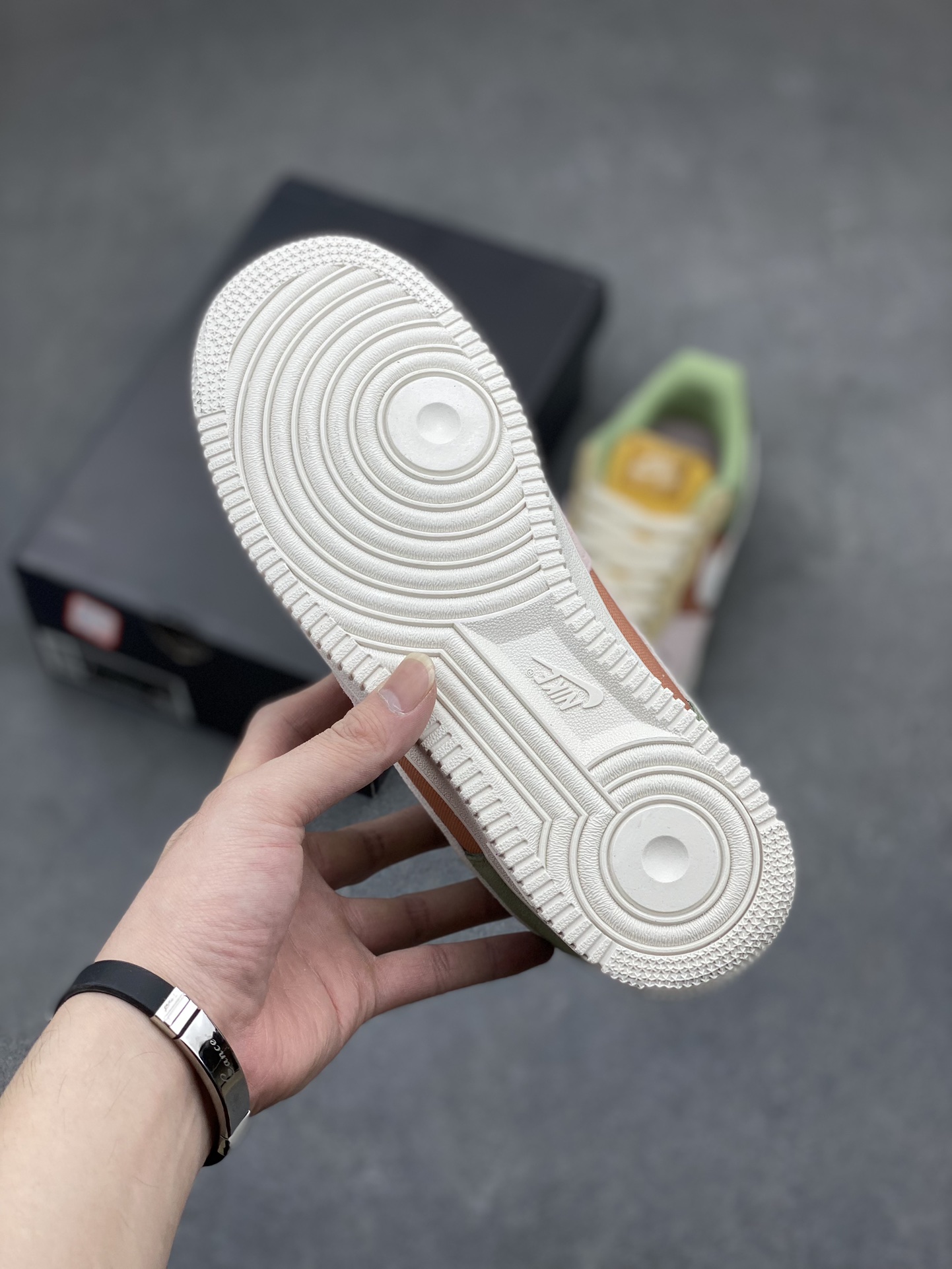 Nike Air Force 1 Low Casual Sneakers - Versatile & Comfortable 7 i1712942764 6440 6