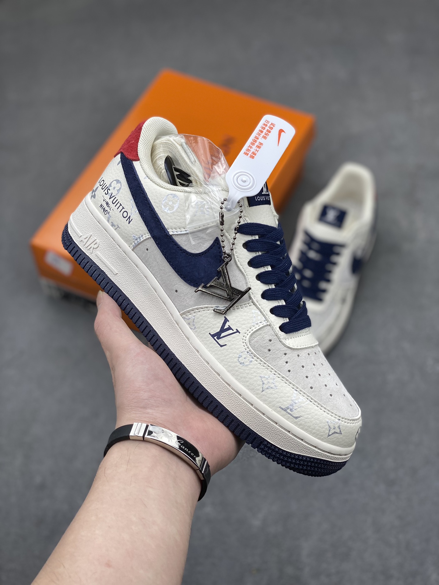 Nike Air Force 1 '07 Low Louis Vuitton Collab Sneakers - White/Navy