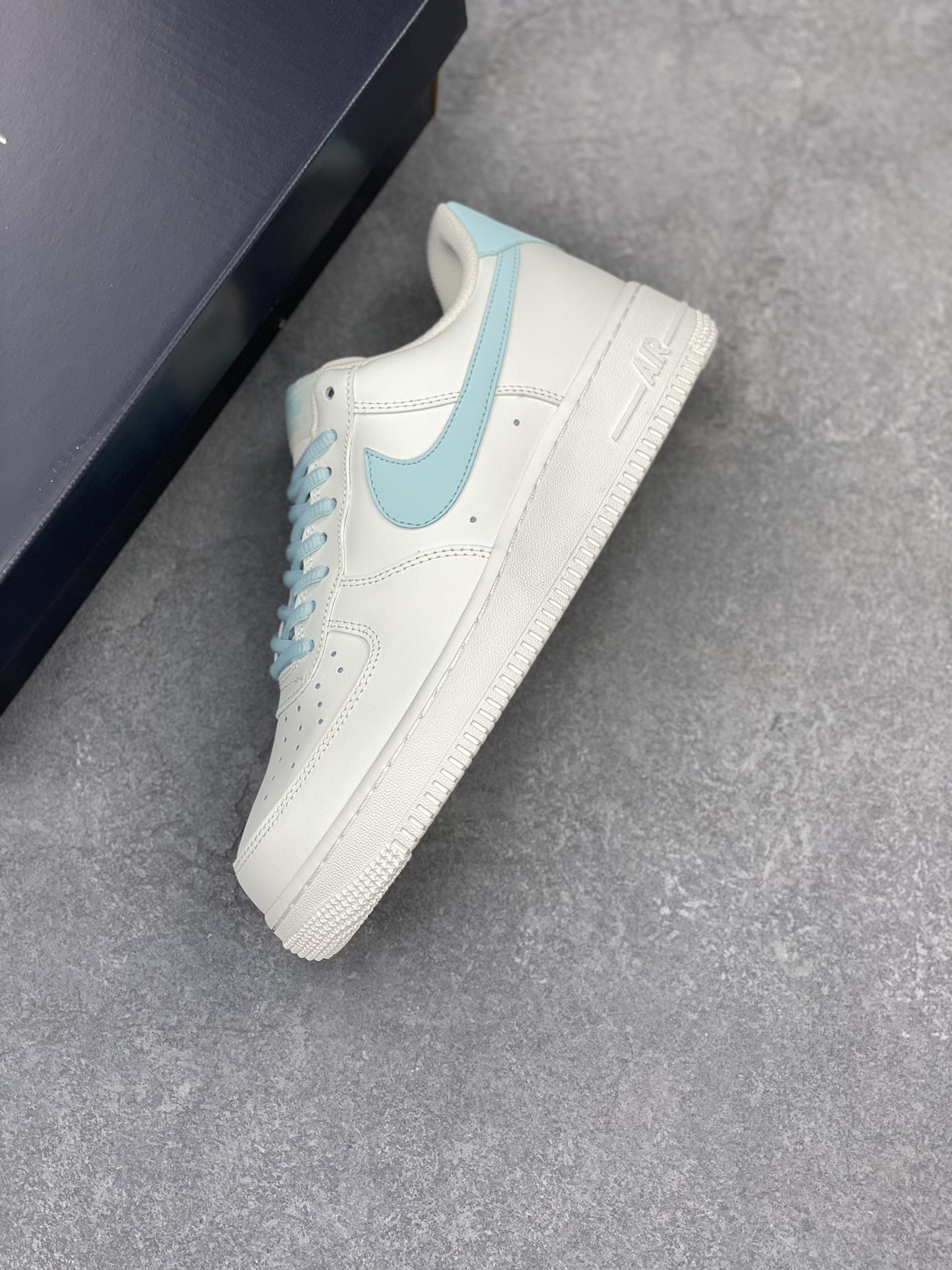 Nike Air Force 1 Low CQ5059-226 with Air Cushion and Original Accessories 8 i1713031351 3198 0
