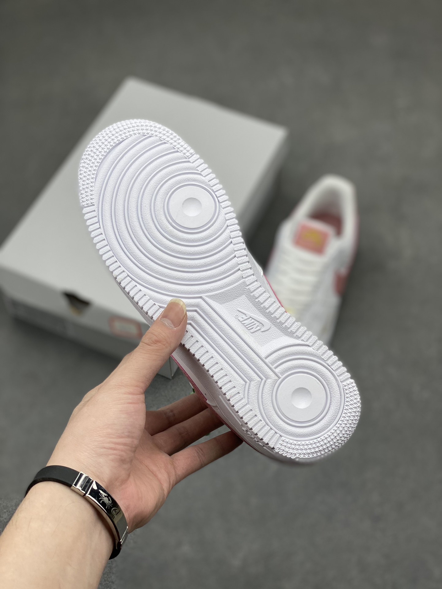 Nike Air Force 1 Low '07 White Pink Gold Women's Casual Sneakers 7 i1713031469 1867 7