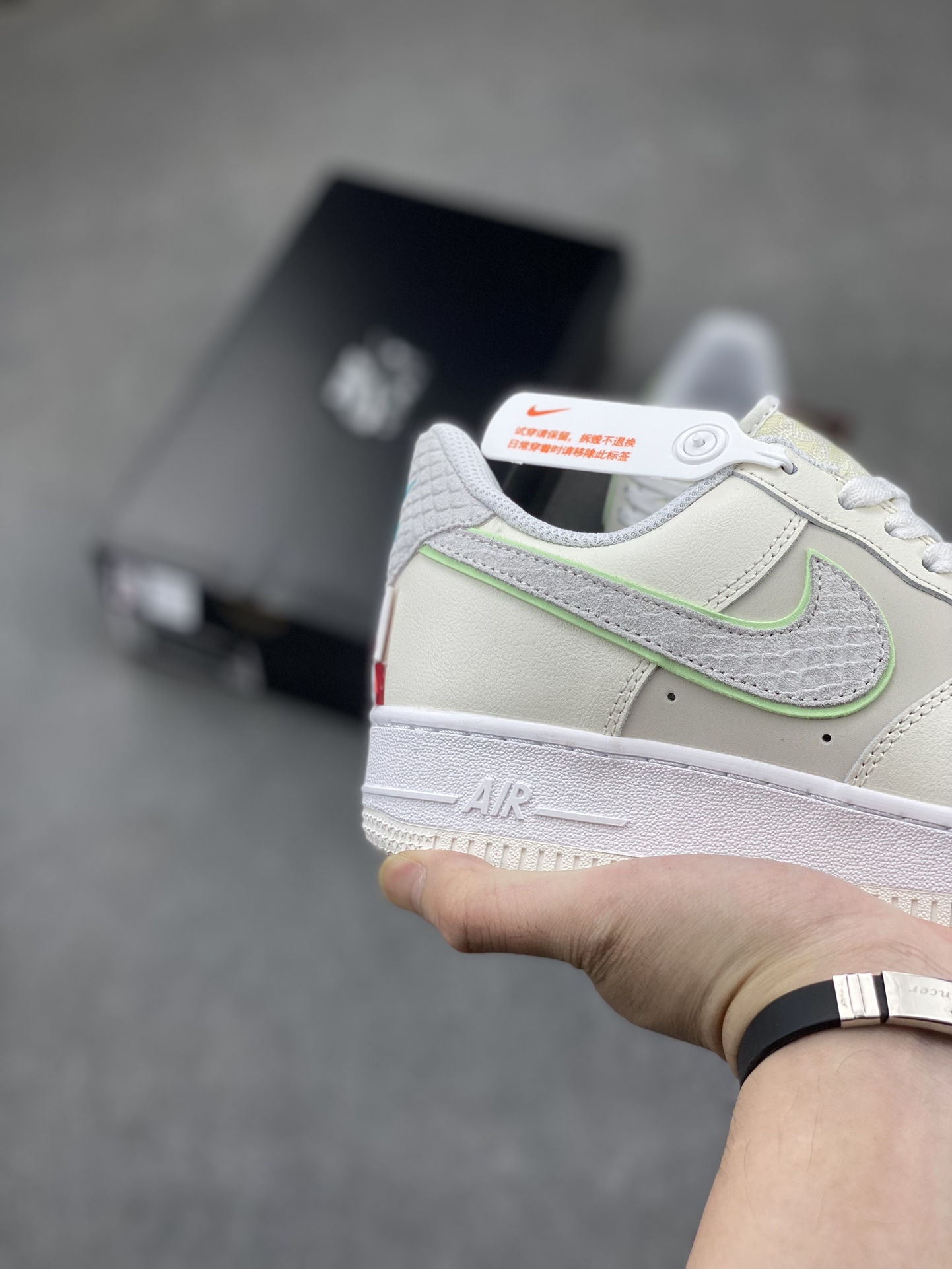 Nike Air Force 1 '07 Low Dragon Year Casual Sneakers FZ5052-131 6 i1713119264 1251 5