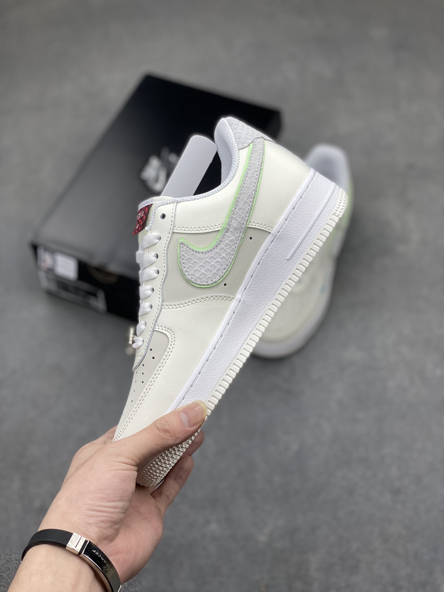Nike Air Force 1 '07 Low Dragon Year Casual Sneakers FZ5052-131 4 i1713119264 1959 8