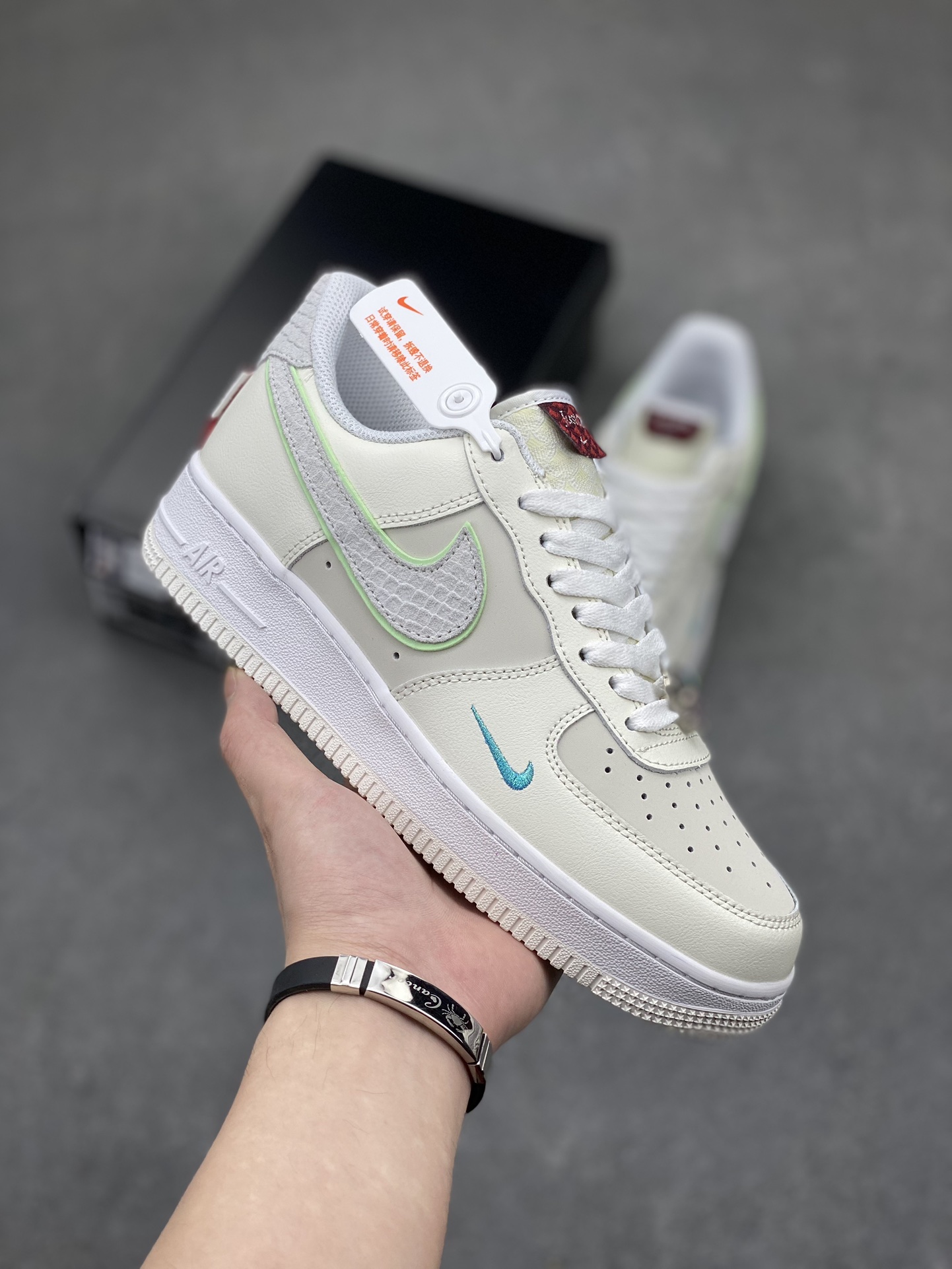 Nike Air Force 1 '07 Low Dragon Year Casual Sneakers FZ5052-131 2 i1713119264 8553 4