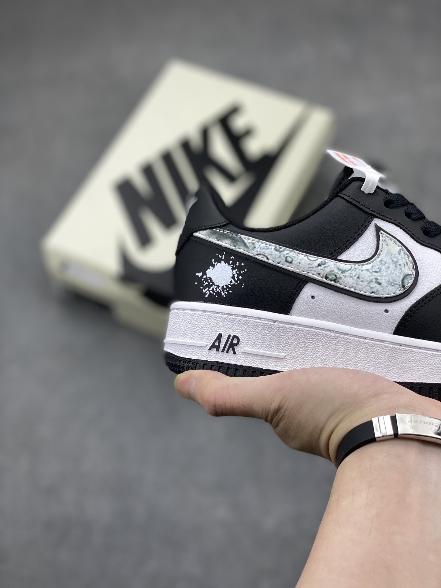 Nike Air Force 1 '07 Low Black White Casual Sneakers DV0788-002 6 i1713119358 3855 1