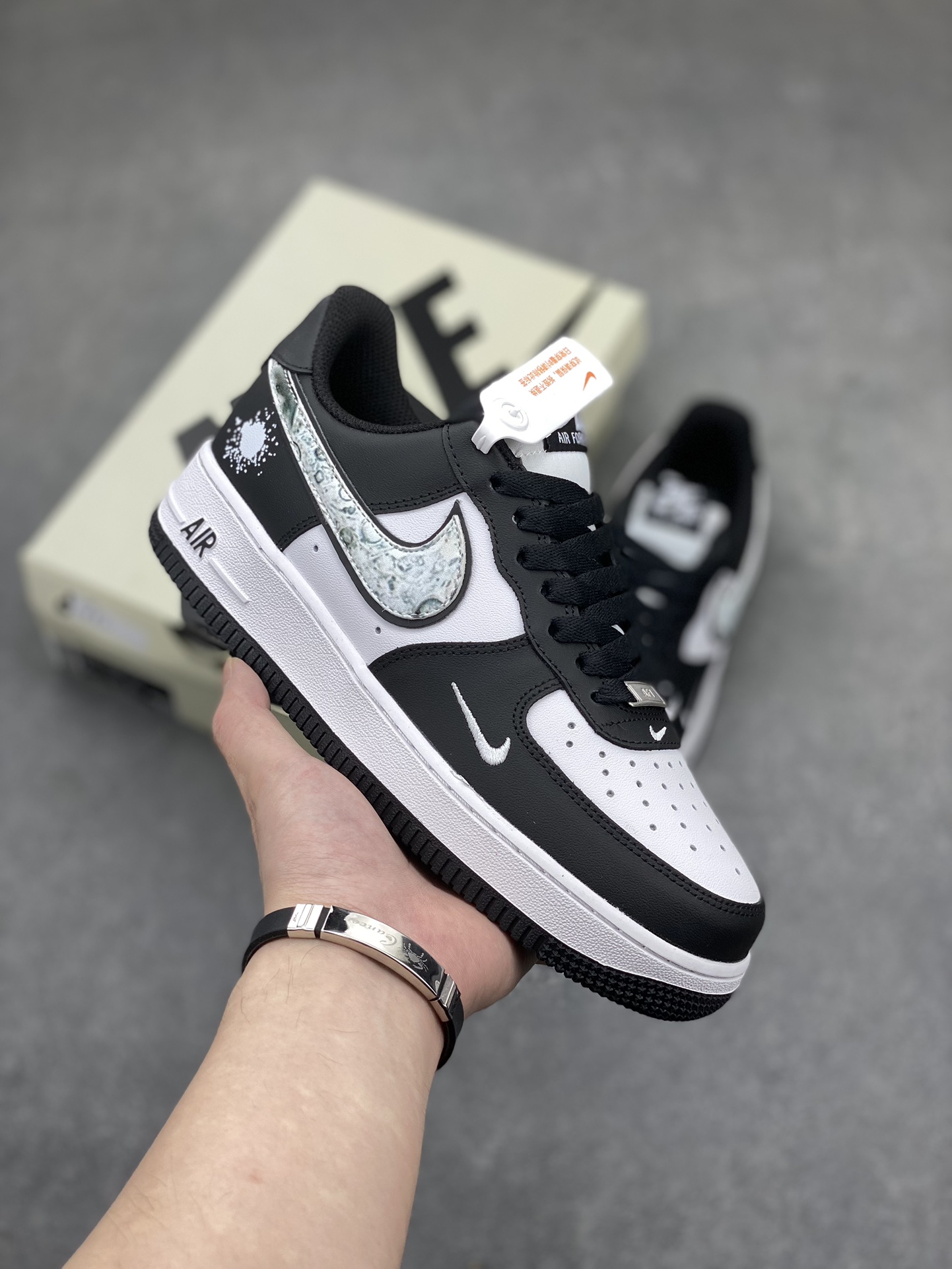 Nike Air Force 1 '07 Low Black White Casual Sneakers DV0788-002 2 i1713119358 8177 7