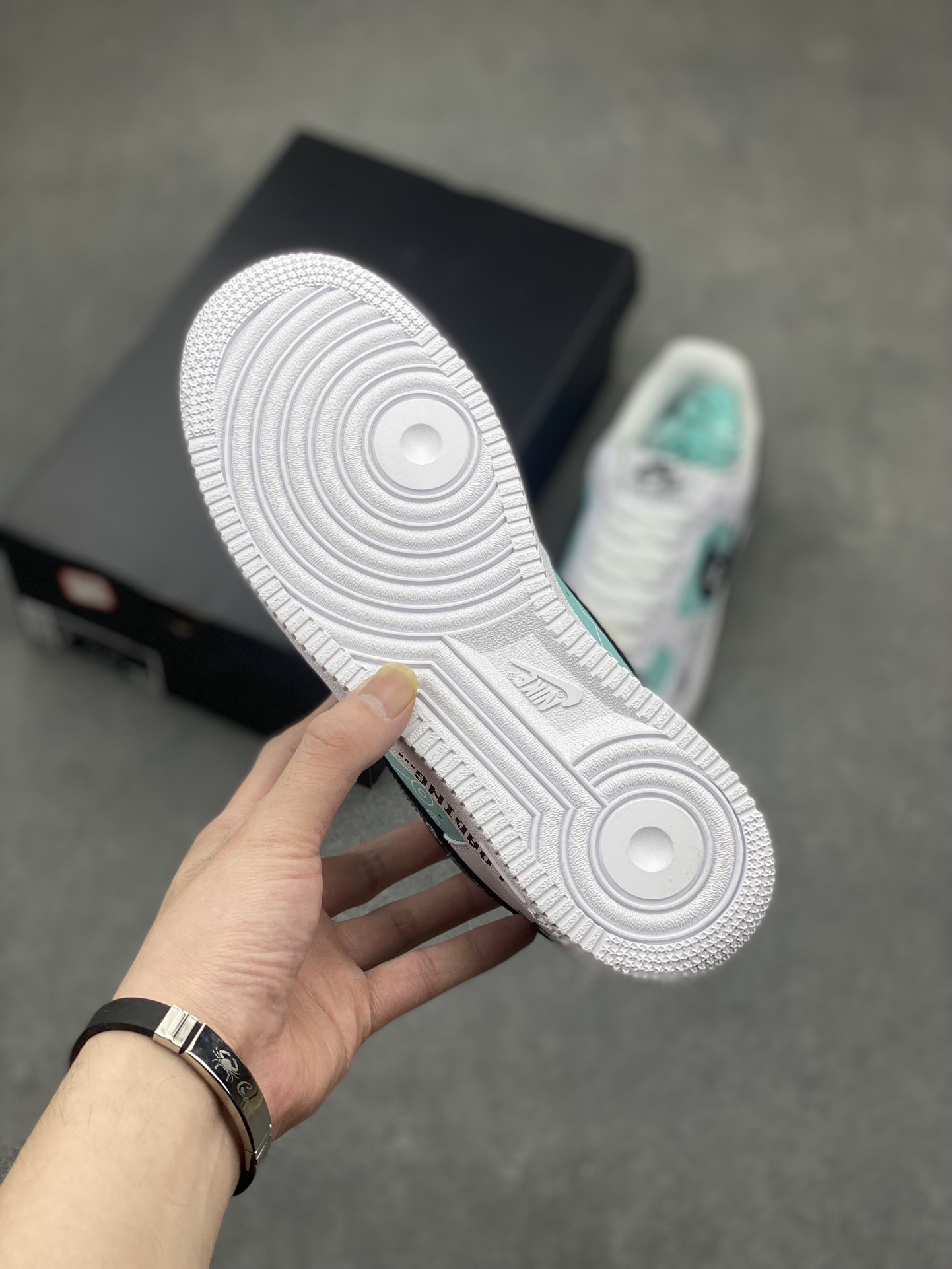Nike Air Force 1 Low '07 PS5 Custom Ice Green - Limited Edition 7 i1713210501 2052 4