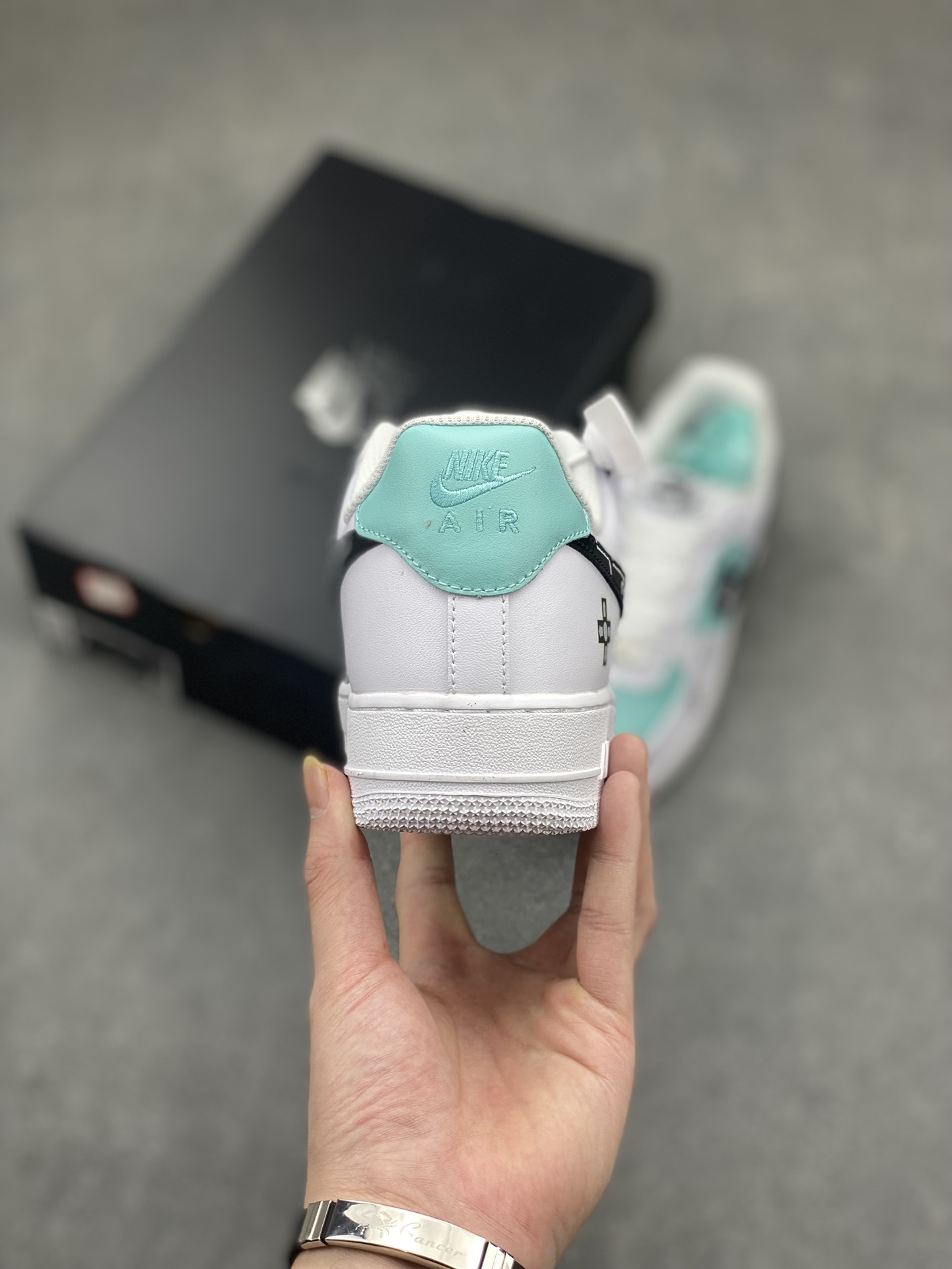 Nike Air Force 1 Low '07 PS5 Custom Ice Green - Limited Edition 5 i1713210501 215 7