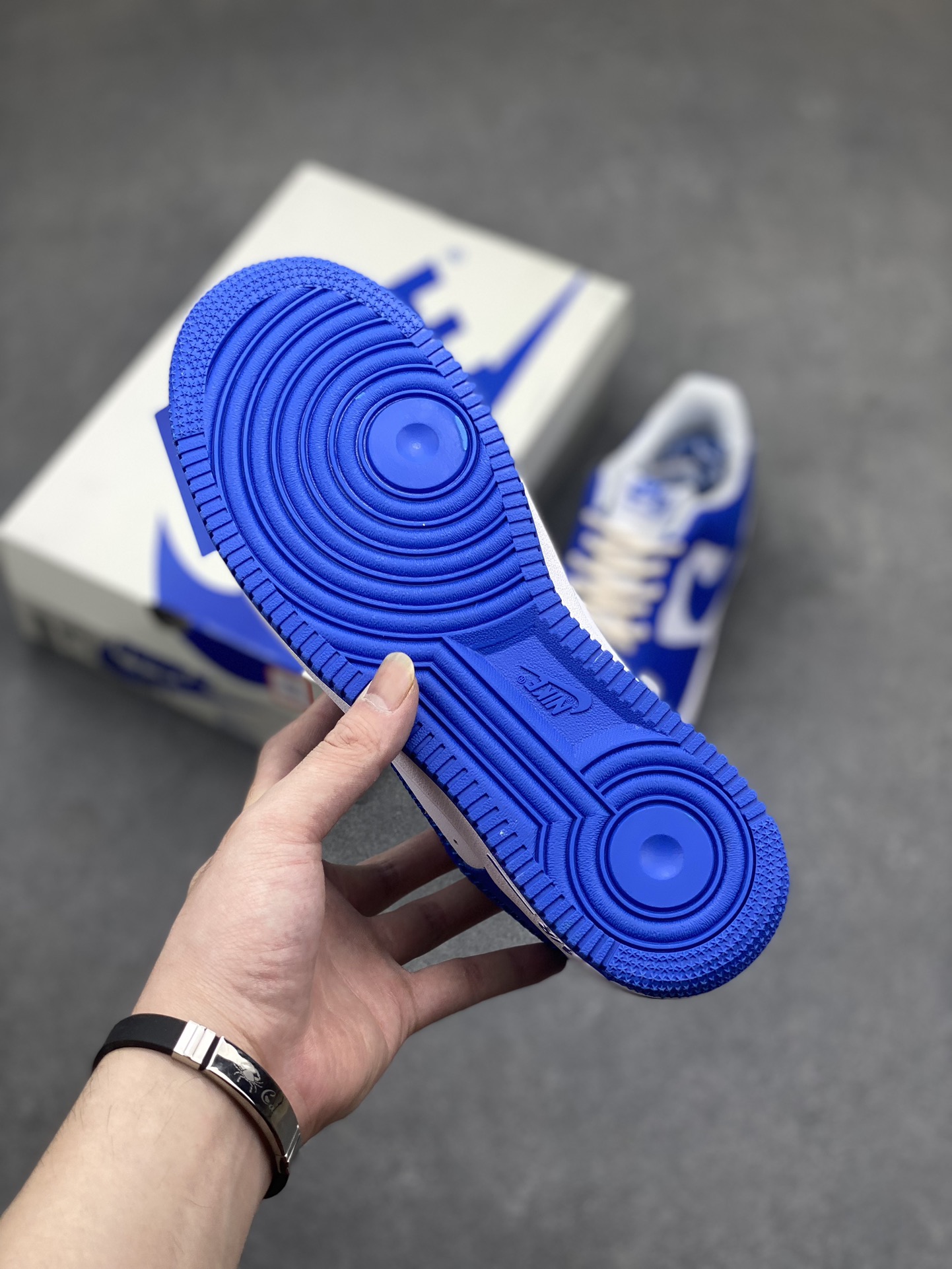 Nike Air Force 1 Low '07 White Blue Casual Sneakers DE0236-022 7 i1713211176 1046 2