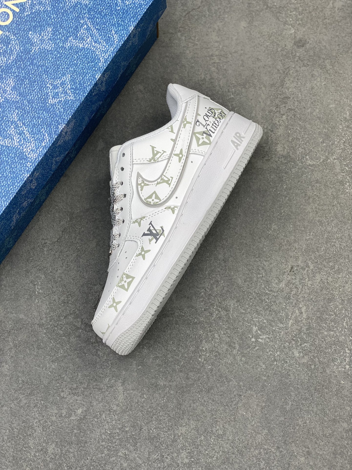 Nike Air Force 1 Low White Louis Vuitton Custom Casual Sneakers 8 i1713296573 5691 0