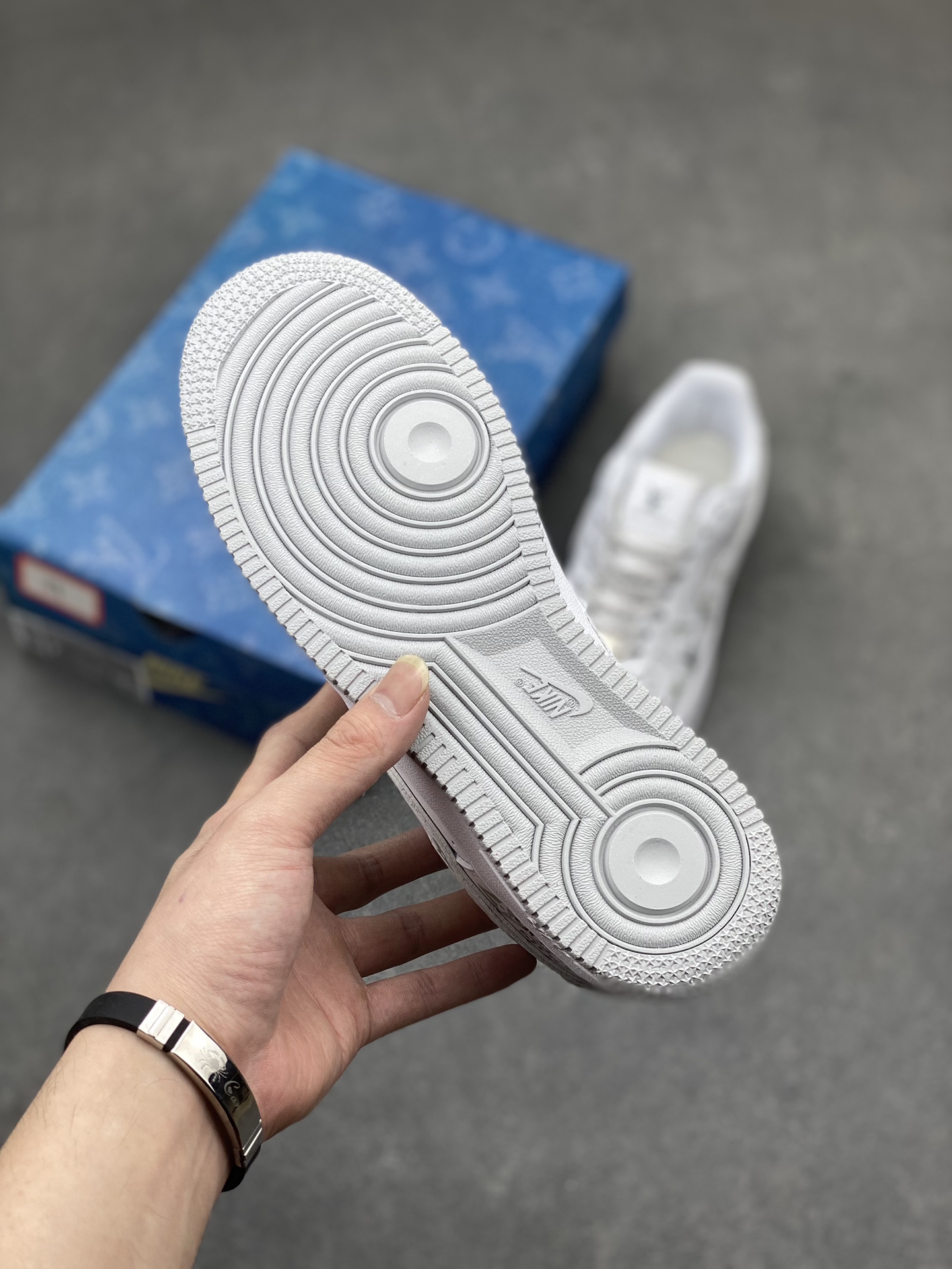 Nike Air Force 1 Low White Louis Vuitton Custom Casual Sneakers 7 i1713296574 3443 0