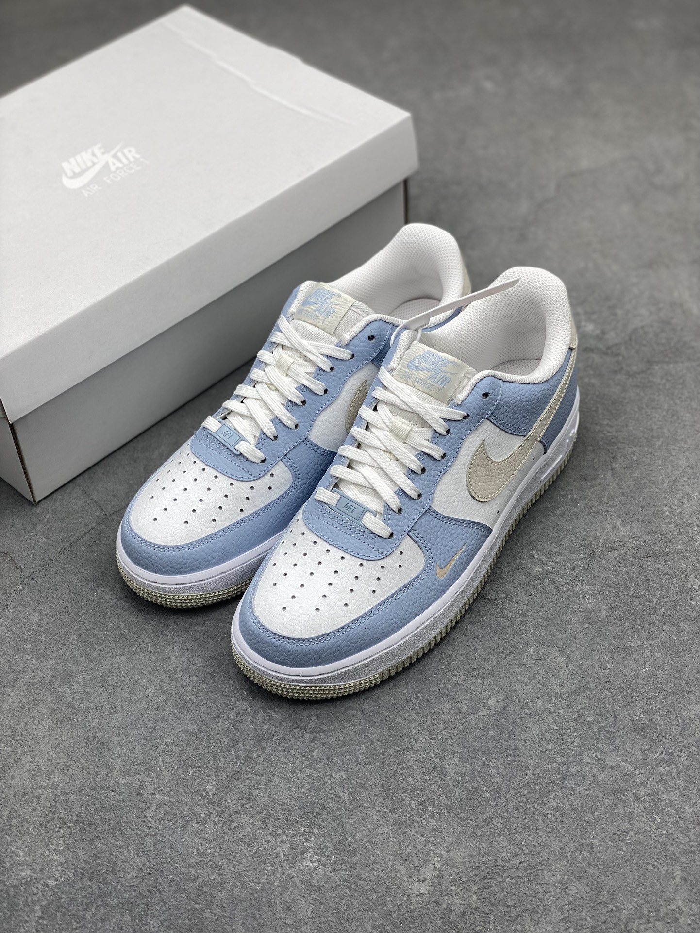 Nike Air Force 1 '07 Low Blue/White Casual Sneakers HF0022-400 9 i1713296942 6237 0