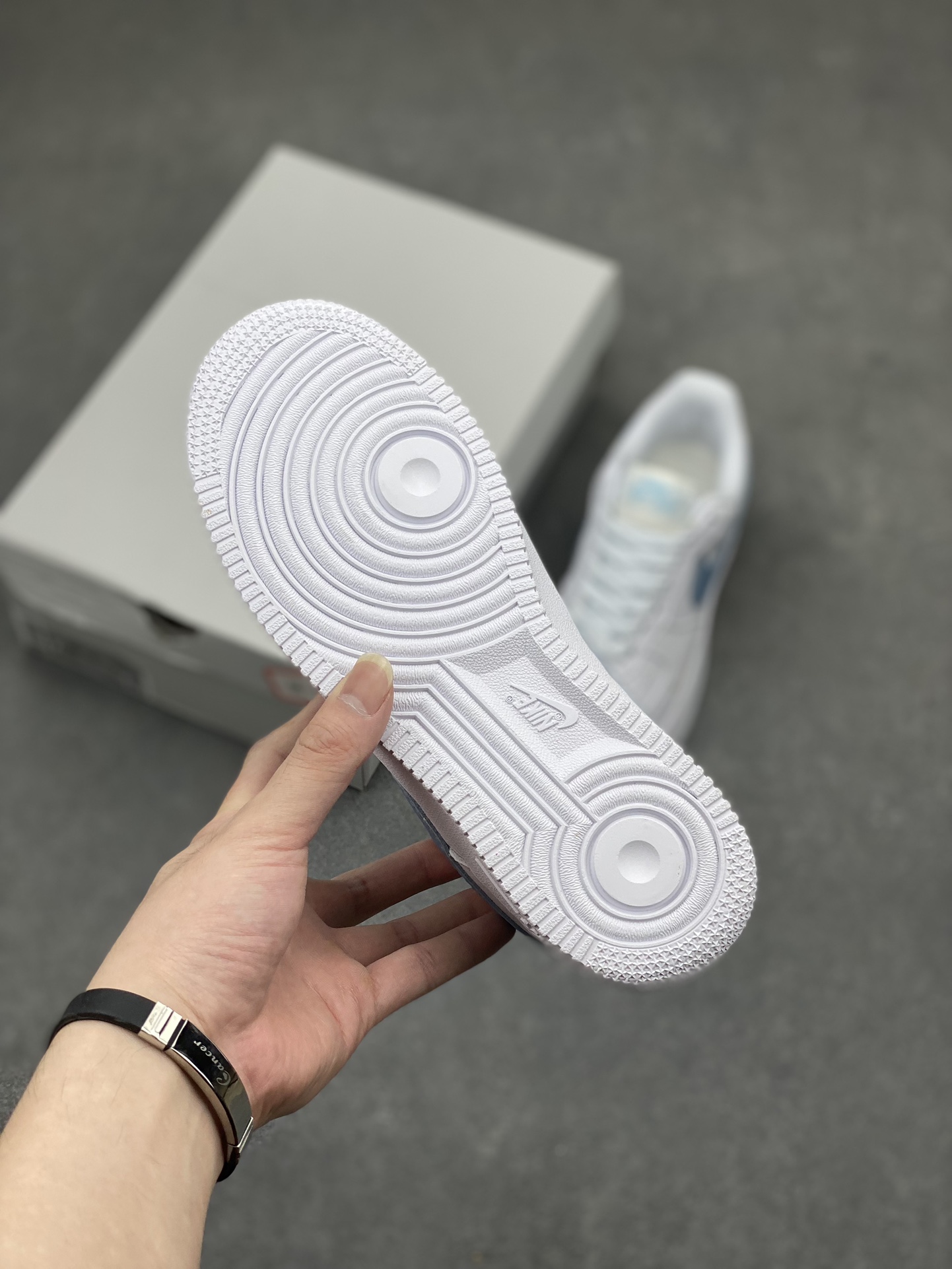 Nike Air Force 1 '07 Low White/Blue Casual Sneakers HF0022-100 7 i1713387004 1388 0