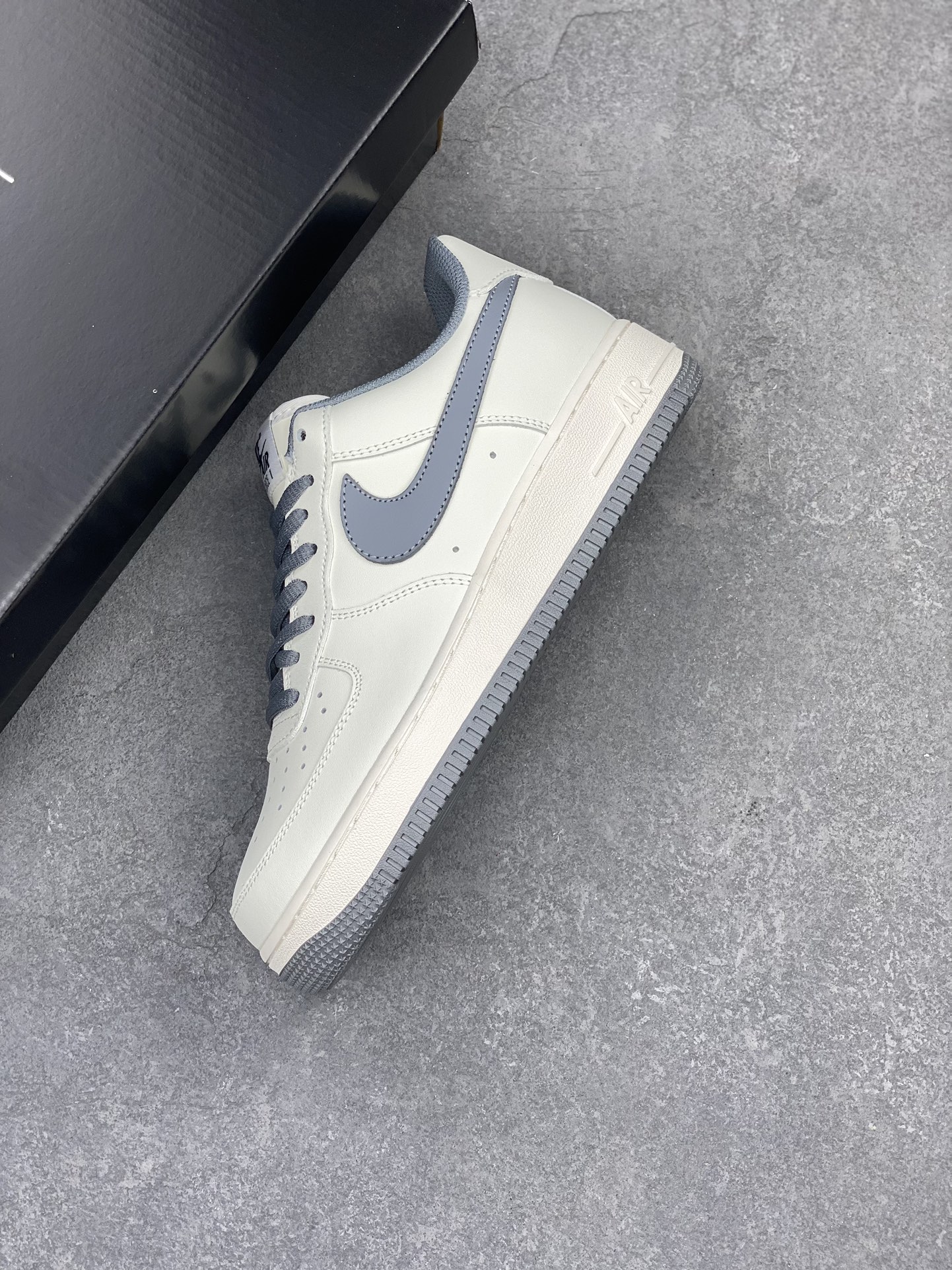Nike Air Force 1 Low '07 Grey Casual Sneakers - CW5653-263 8 i1713387176 8401 0