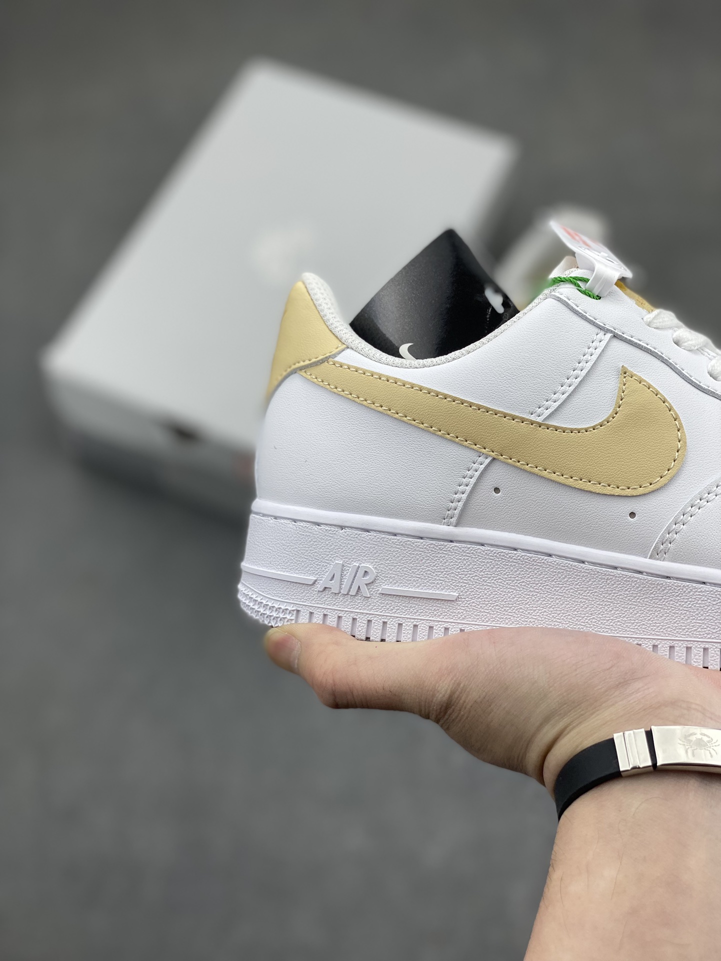 Nike Air Force 1 Low '07 White Gold Casual Sneakers CZ0270-105 6 i1713474530 3304 7