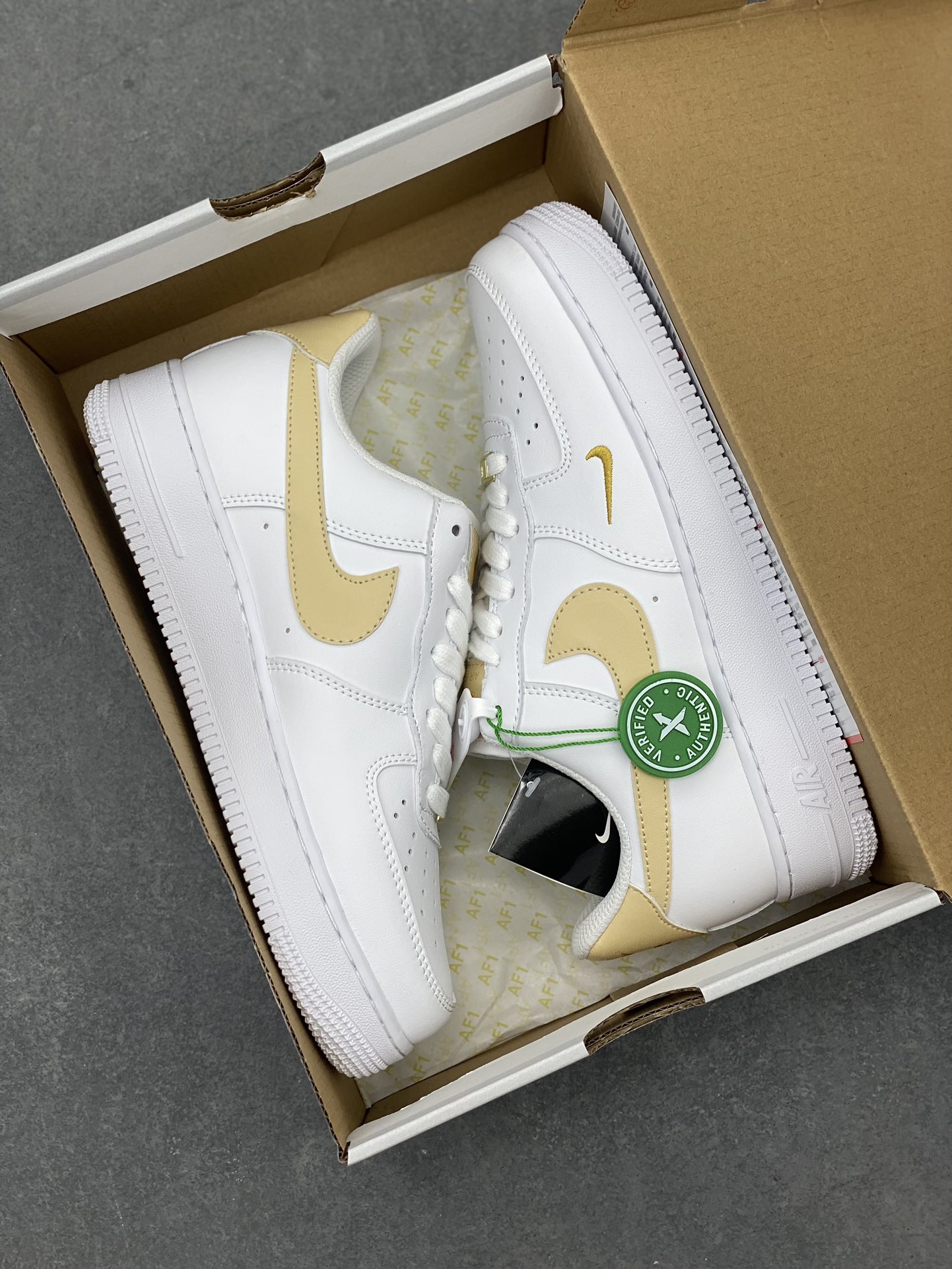 Nike Air Force 1 Low '07 White Gold Casual Sneakers CZ0270-105 10 i1713474530 7657 8