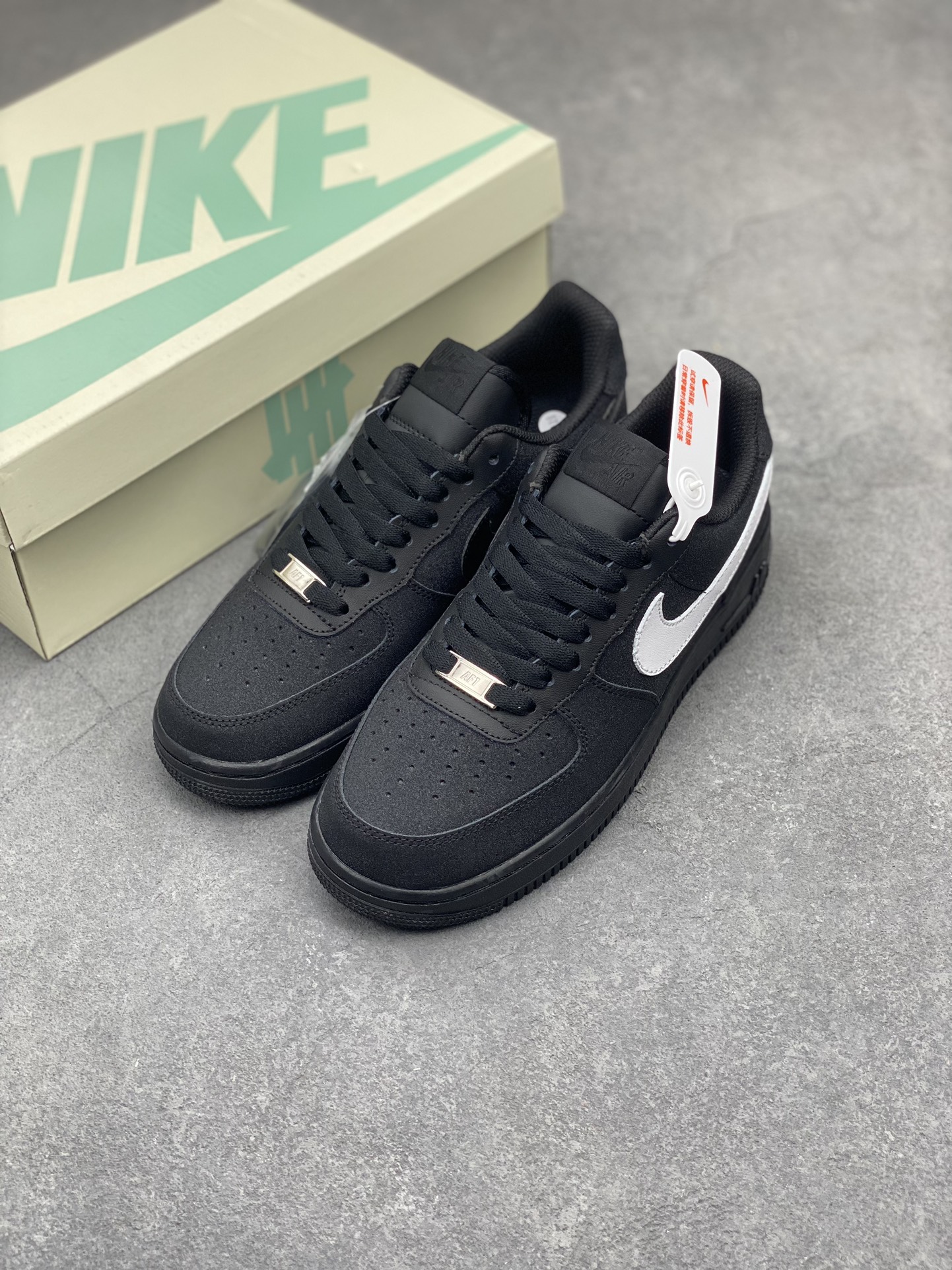 Nike Air Force 1 '07 Low Black/White Casual Sneakers CW2288-001 9 i1713551344 5261 0