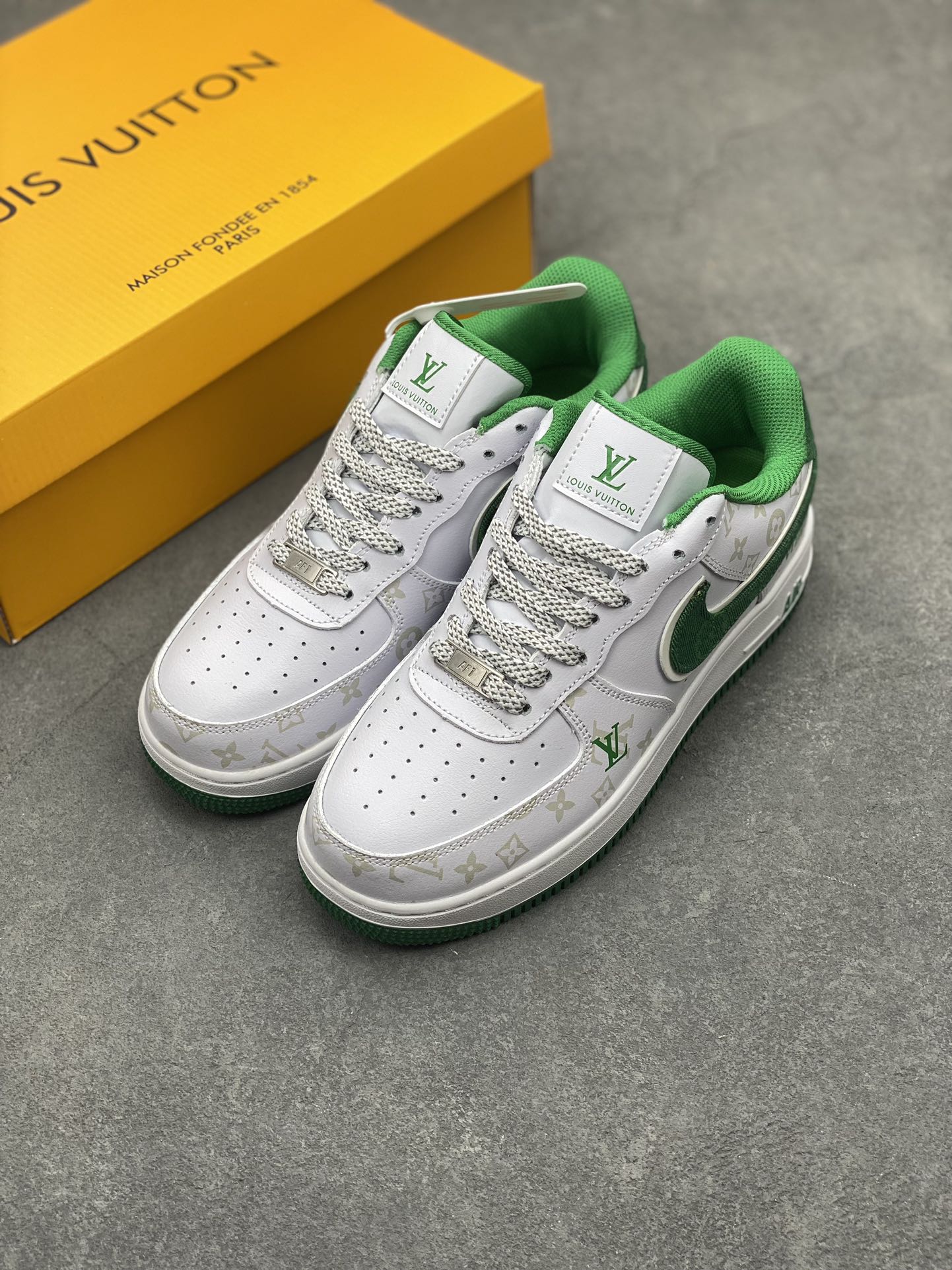 Louis Vuitton x Nike Air Force 1 Low White Green Casual Sneakers 9 i1713637006 2918 3