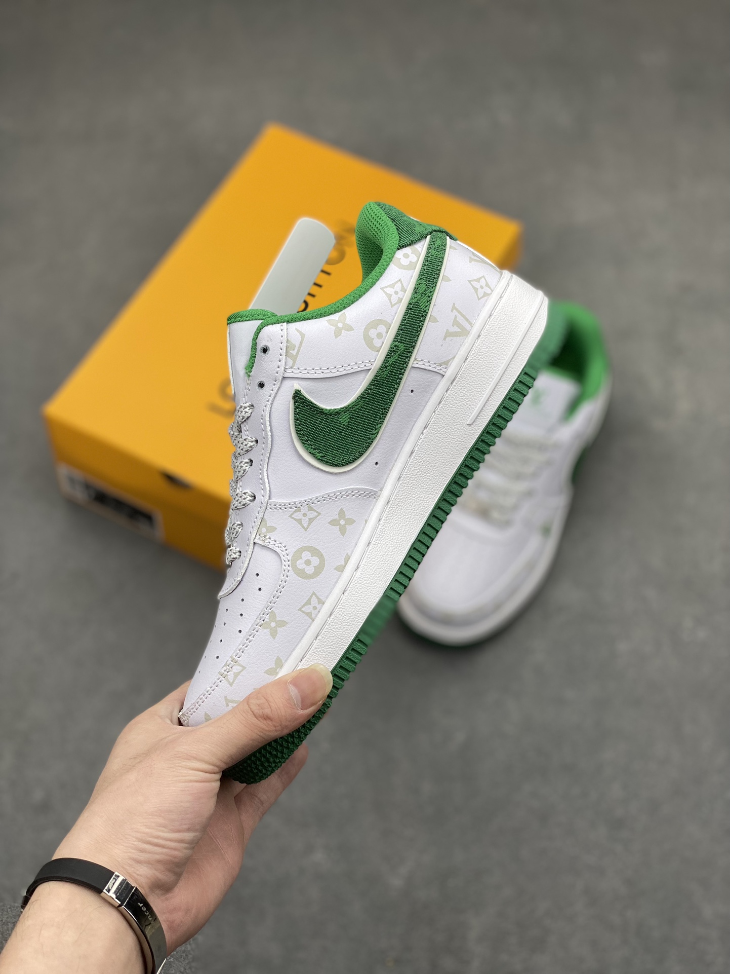 Louis Vuitton x Nike Air Force 1 Low White Green Casual Sneakers 4 i1713637006 8121 8