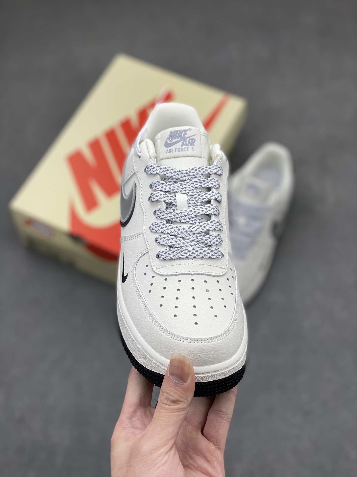 Nike Air Force 1 '07 Low Sneakers - Original Quality & Comfort 3 i1713637496 8477 4